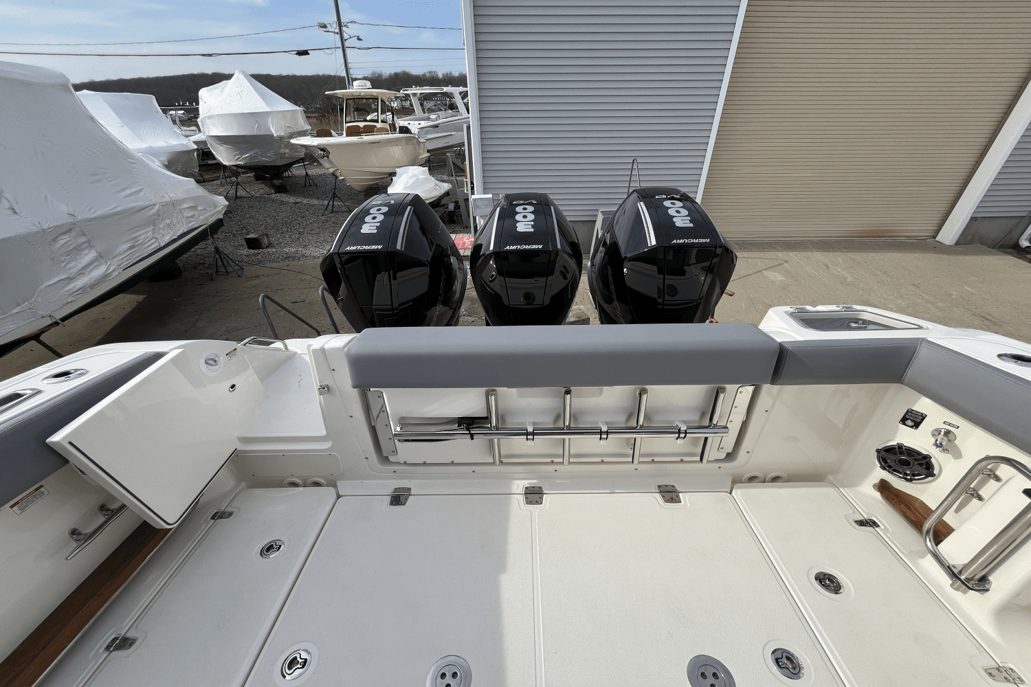 2025 Boston Whaler 350 Realm Image Thumbnail #3