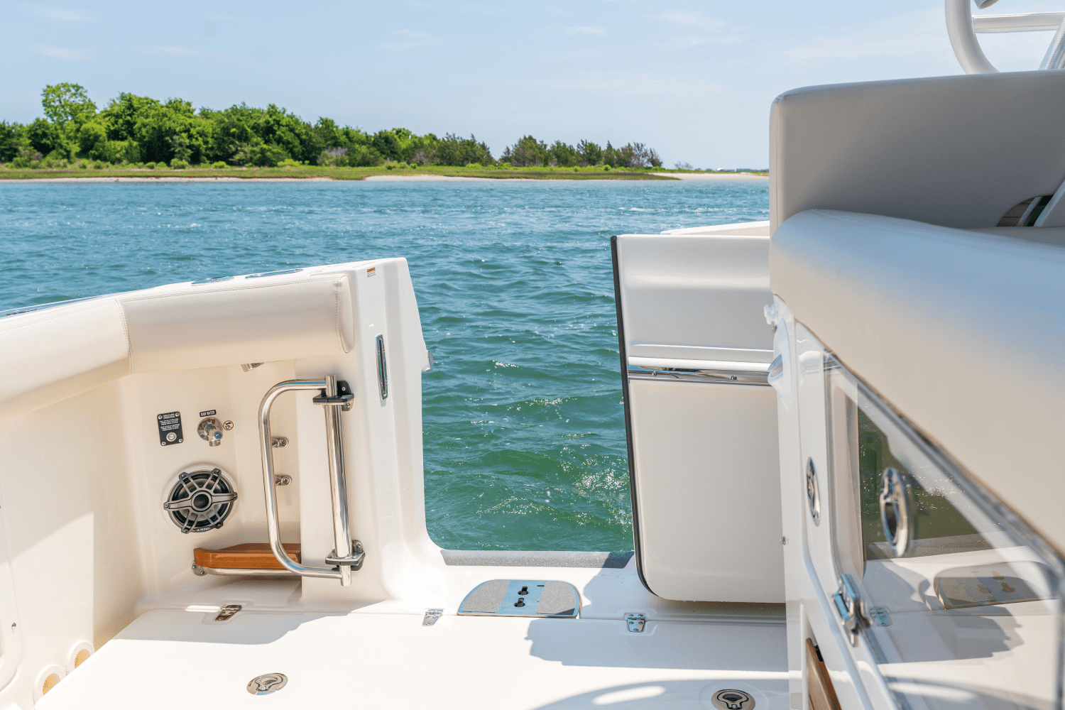 2025 Boston Whaler 350 Realm Image Thumbnail #41