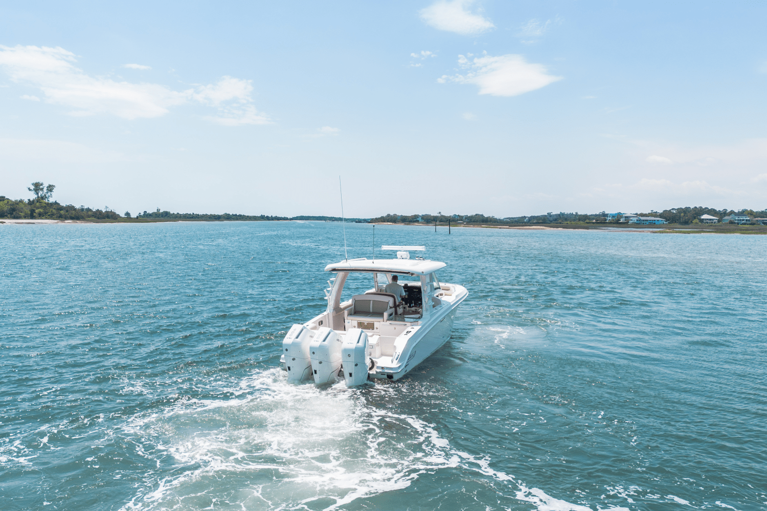 2025 Boston Whaler 350 Realm Image Thumbnail #3