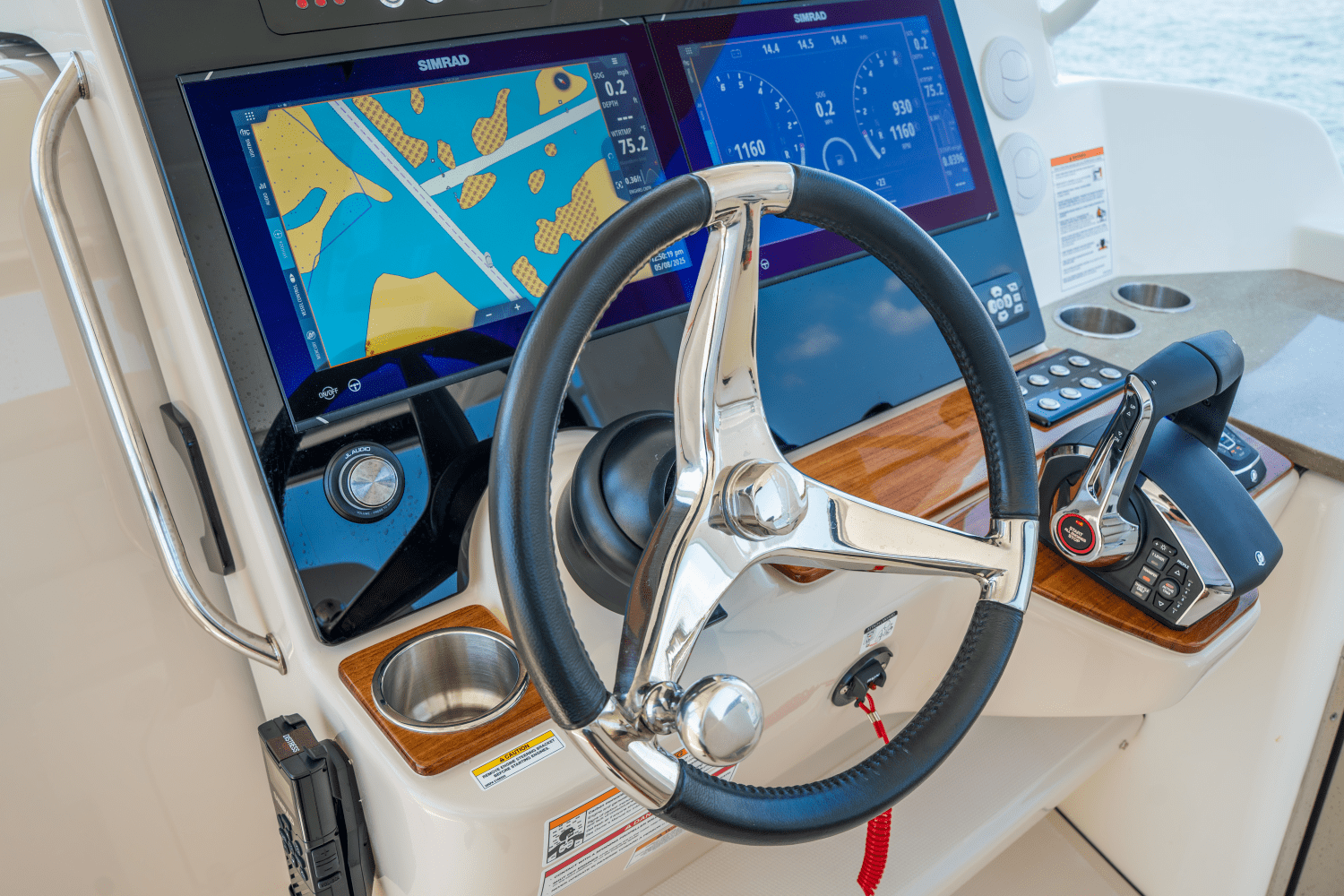 2025 Boston Whaler 350 Realm Image Thumbnail #17