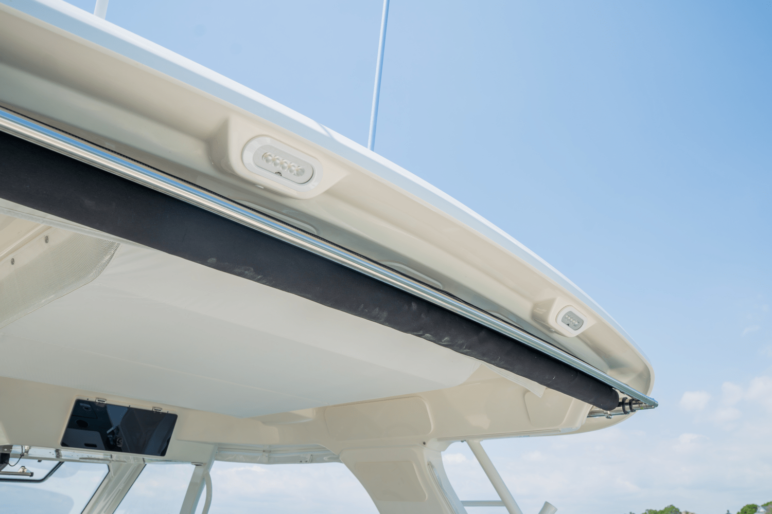 2025 Boston Whaler 350 Realm Image Thumbnail #36