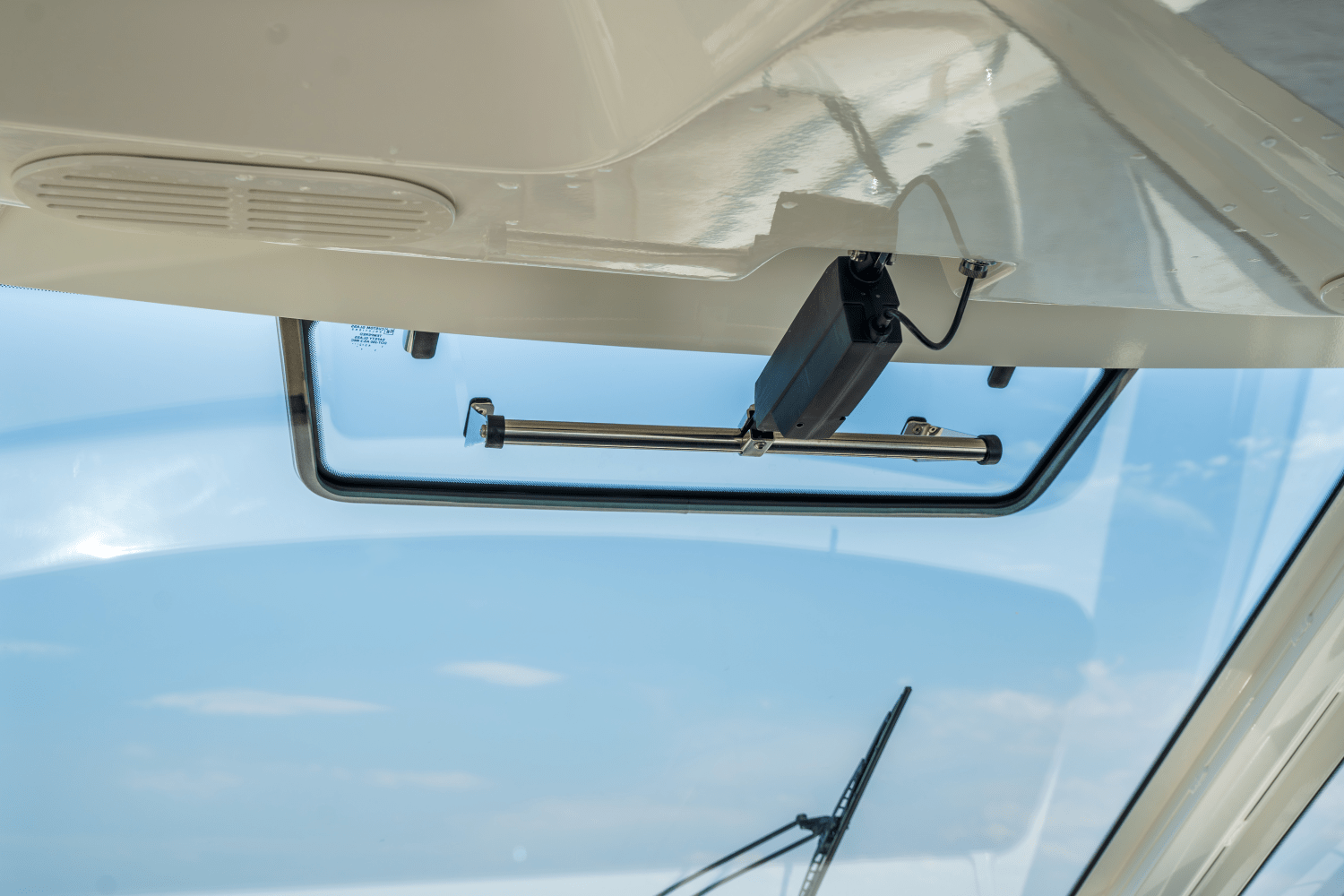 2025 Boston Whaler 350 Realm Image Thumbnail #45