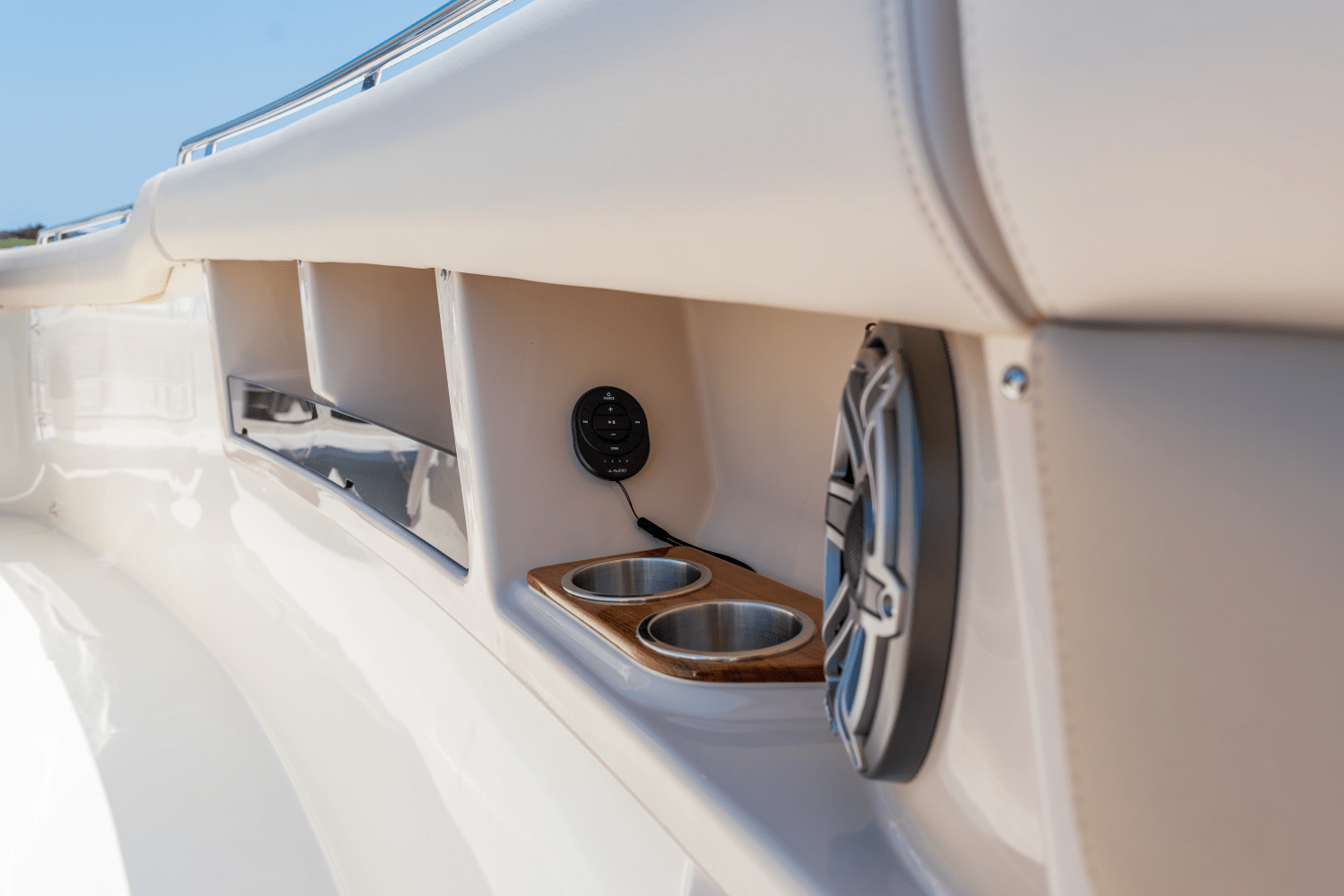 2025 Boston Whaler 350 Realm Image Thumbnail #31