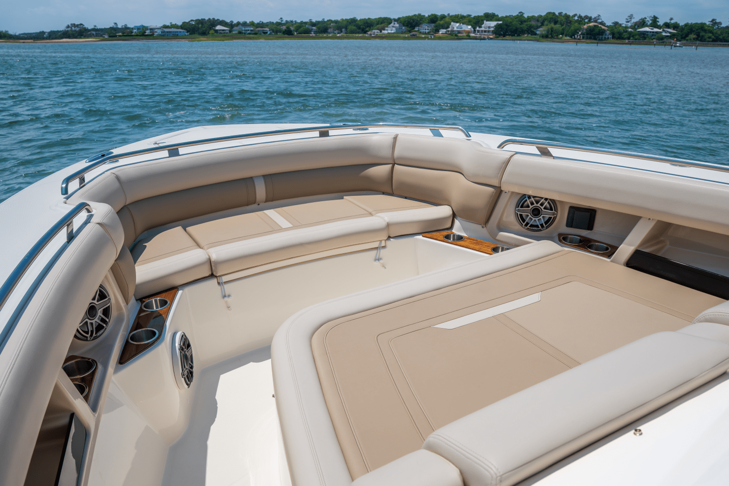 2025 Boston Whaler 350 Realm Image Thumbnail #29