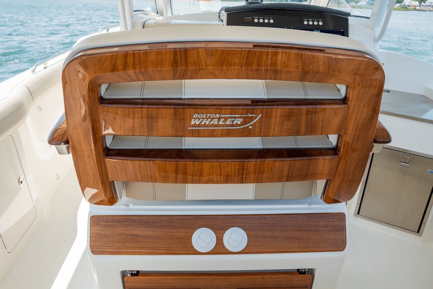 2025 Boston Whaler 350 Realm Image Thumbnail #23
