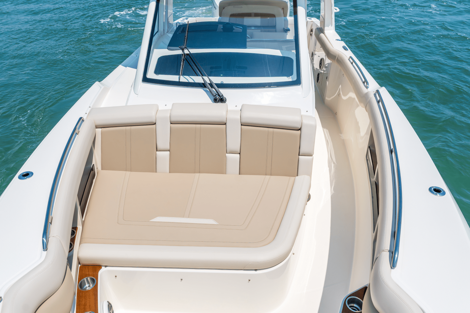 2025 Boston Whaler 350 Realm Image Thumbnail #7