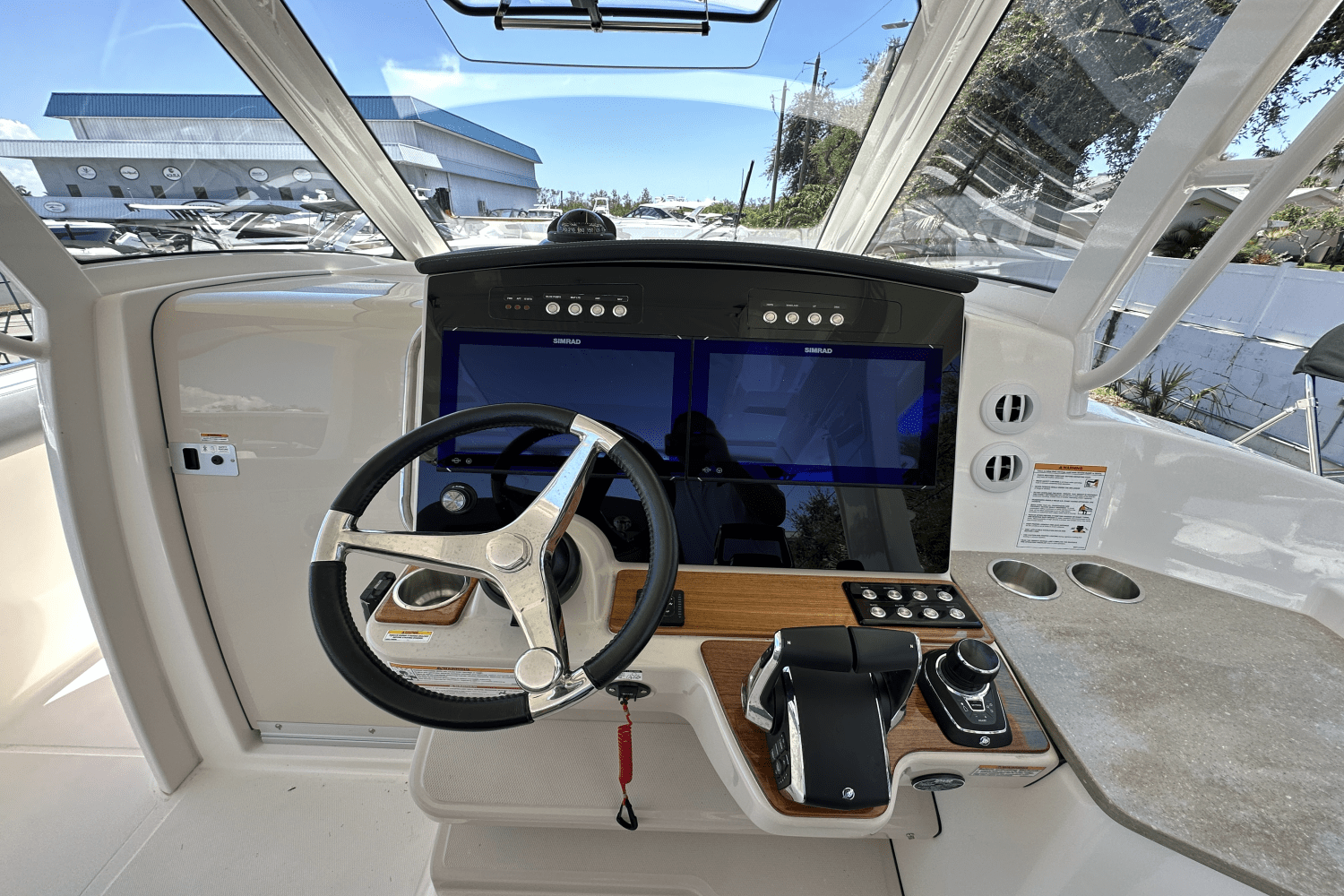 2025 Boston Whaler 350 Realm Image Thumbnail #22