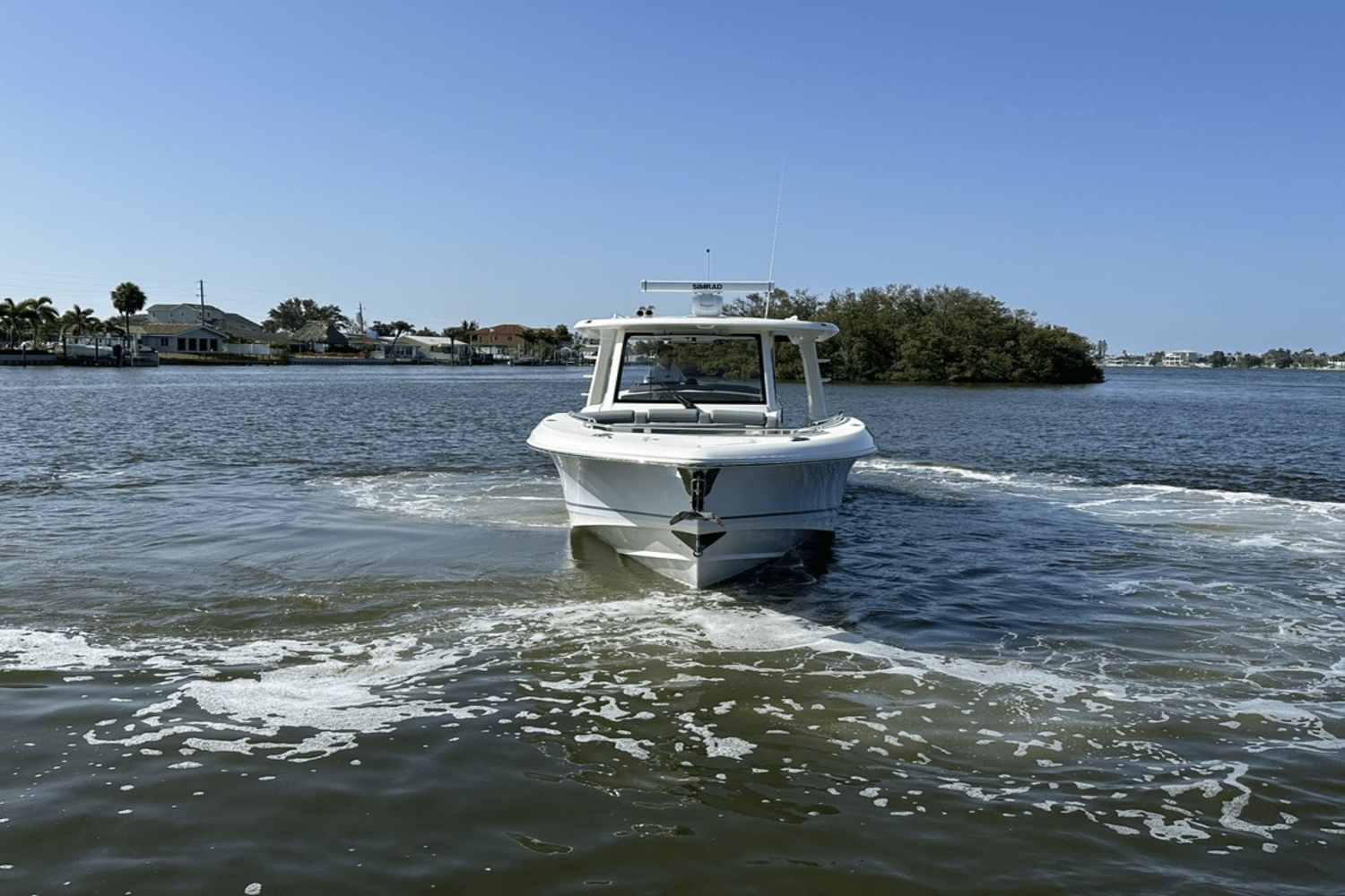 2025 Boston Whaler 350 Realm Image Thumbnail #44