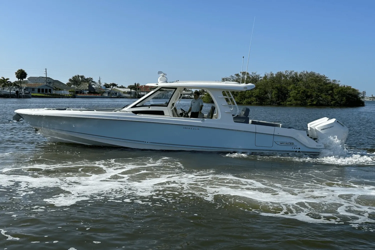 2025 Boston Whaler 350 Realm Image Thumbnail #39