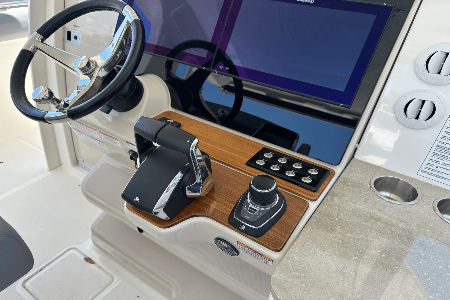 2025 Boston Whaler 350 Realm Image Thumbnail #23