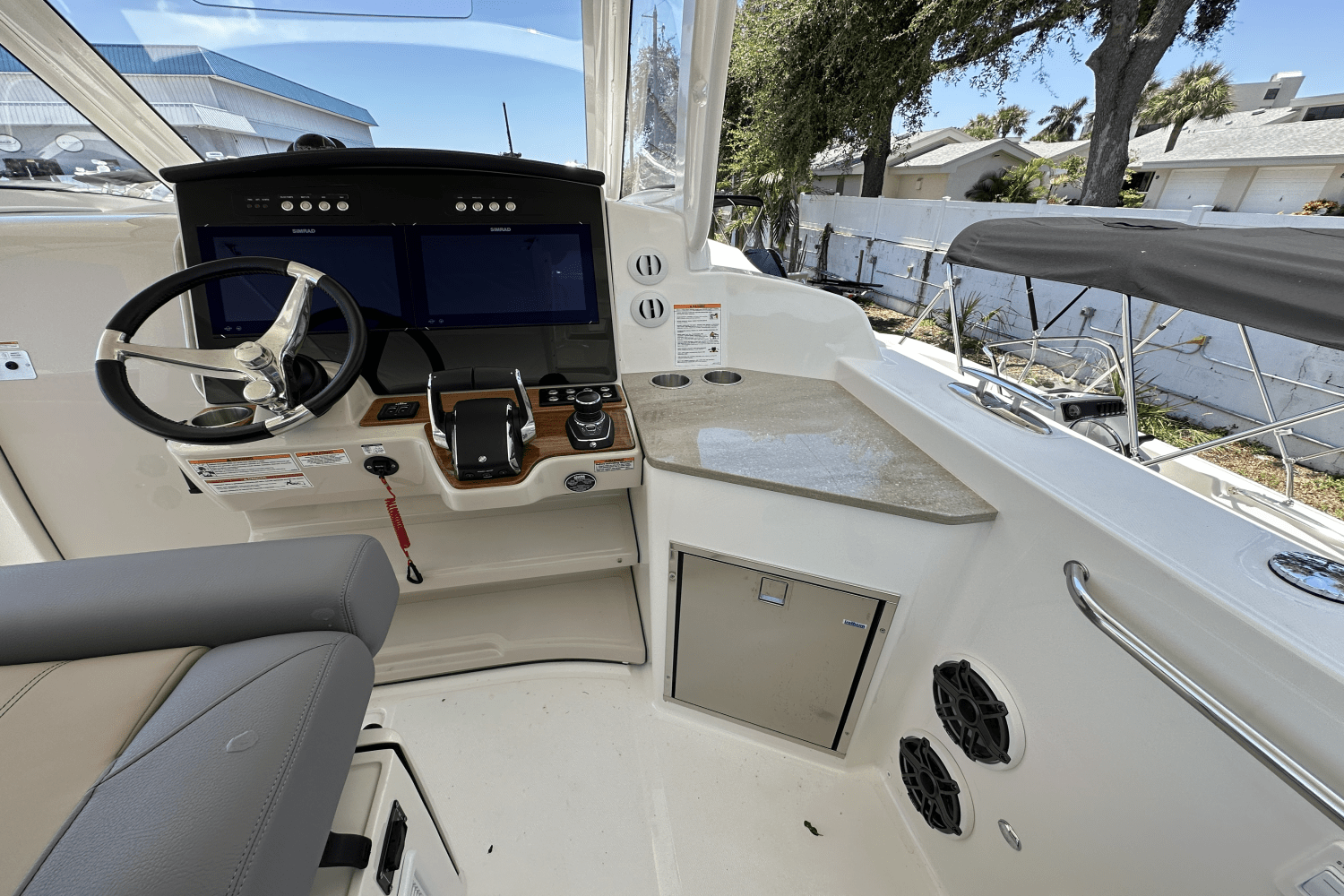 2025 Boston Whaler 350 Realm Image Thumbnail #27