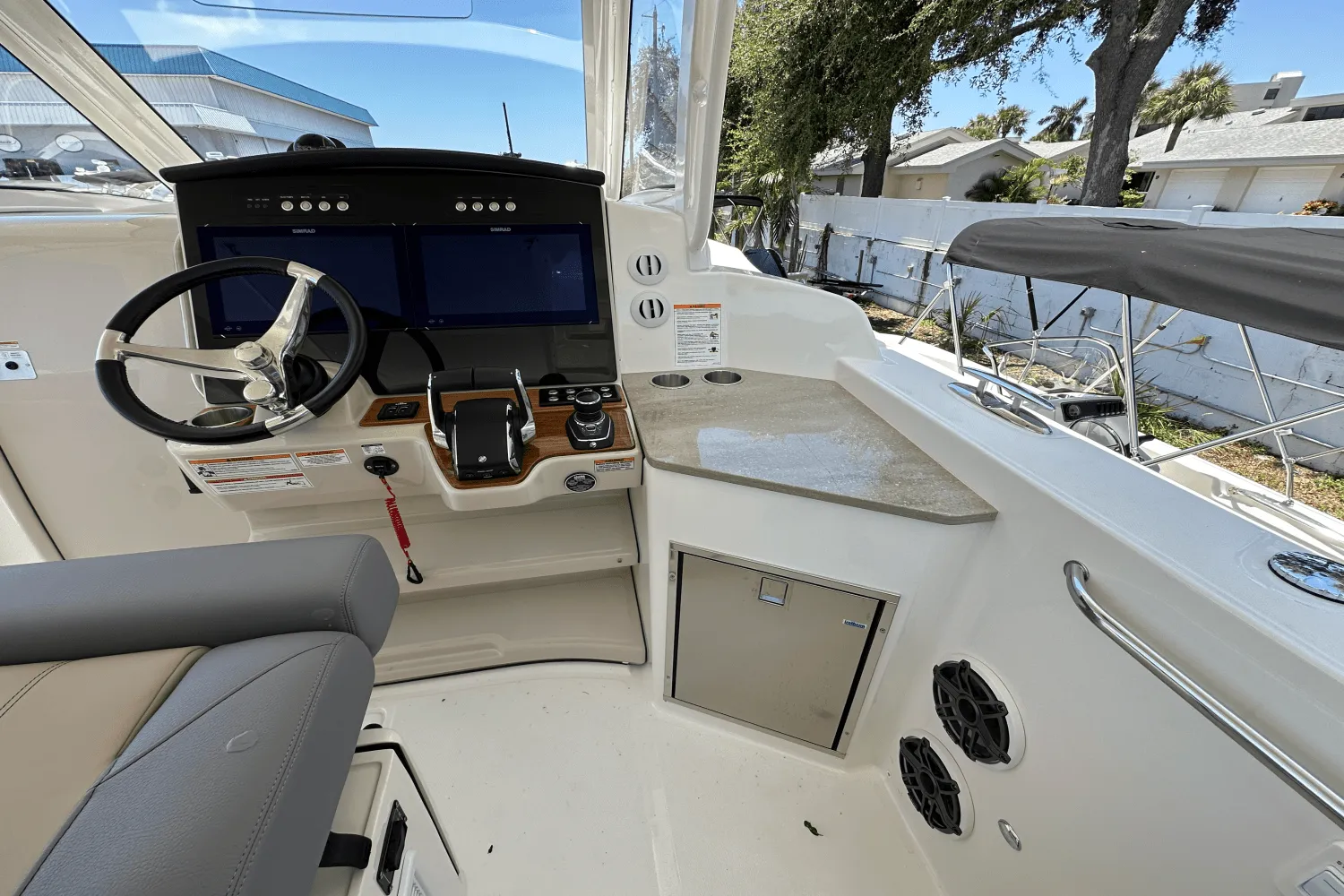 2025 Boston Whaler 350 Realm Image Thumbnail #27
