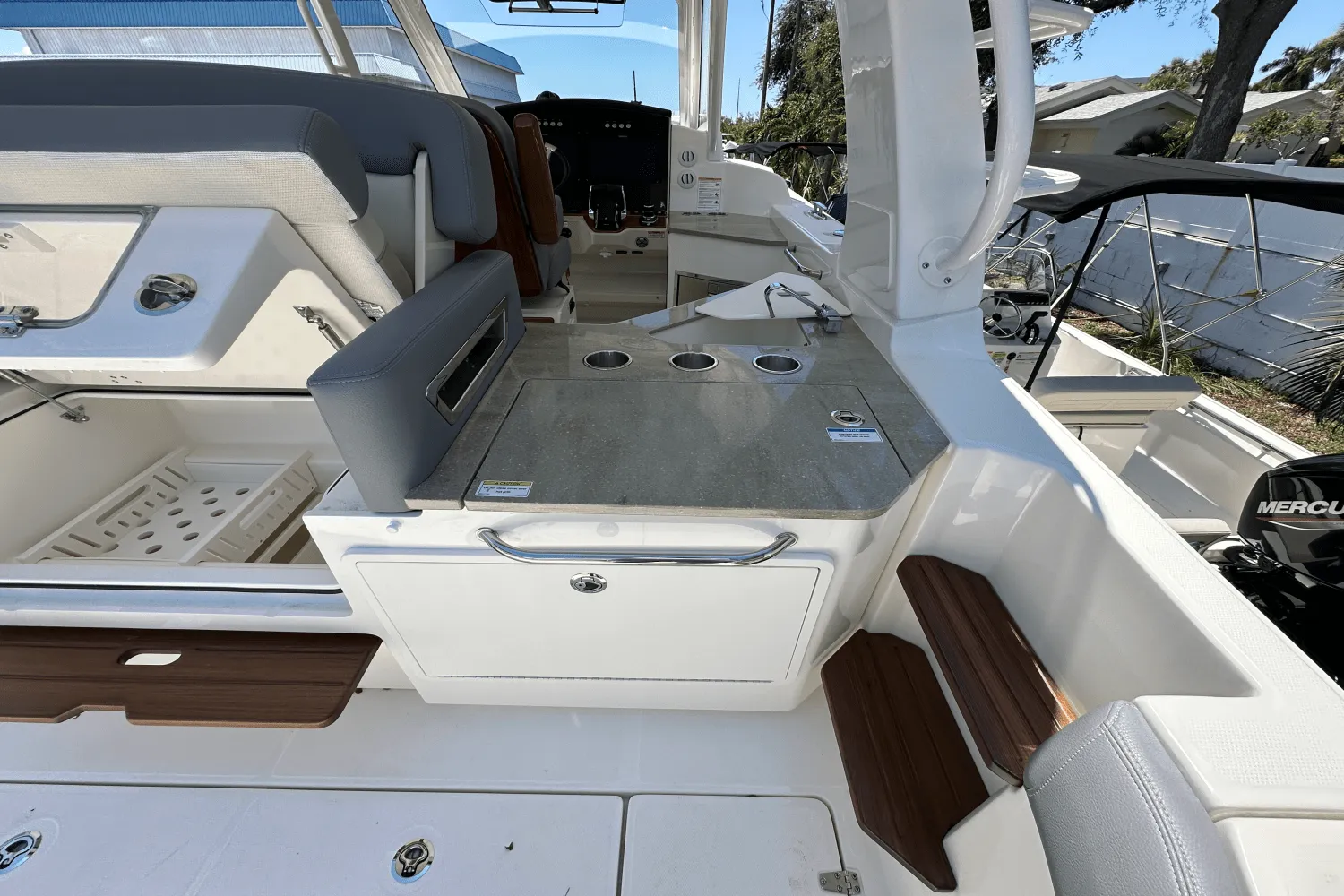 2025 Boston Whaler 350 Realm Image Thumbnail #17