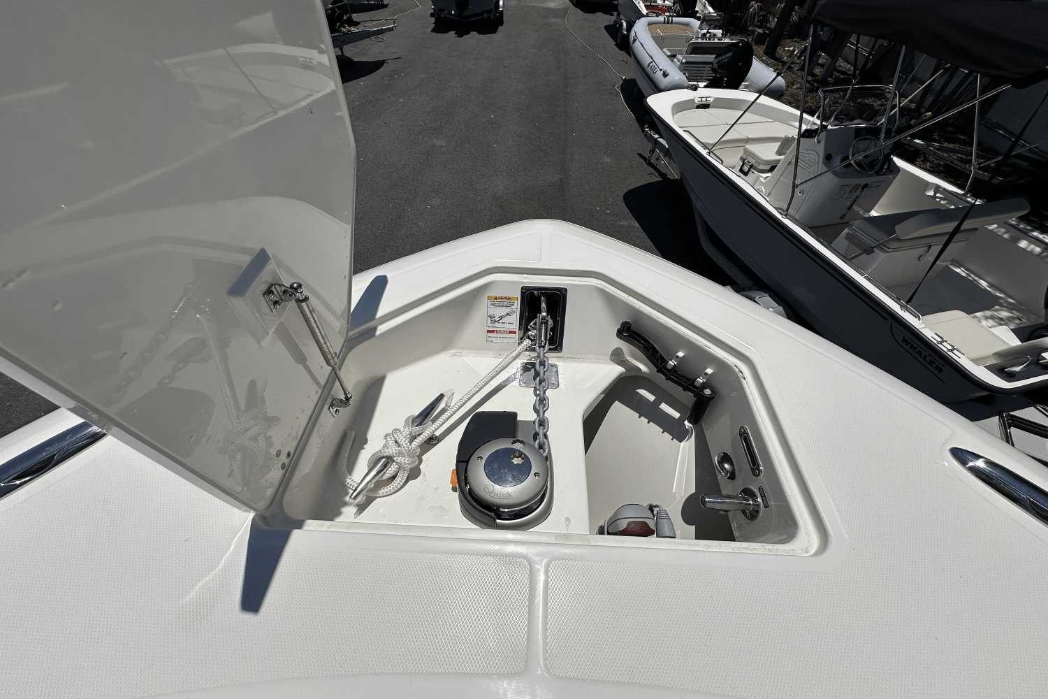 2025 Boston Whaler 350 Realm Image Thumbnail #38
