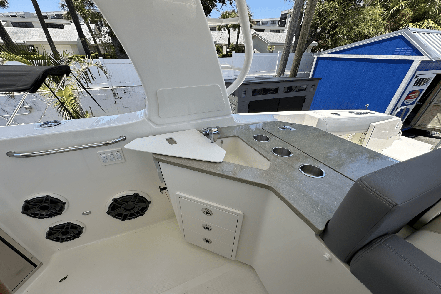 2025 Boston Whaler 350 Realm Image Thumbnail #29