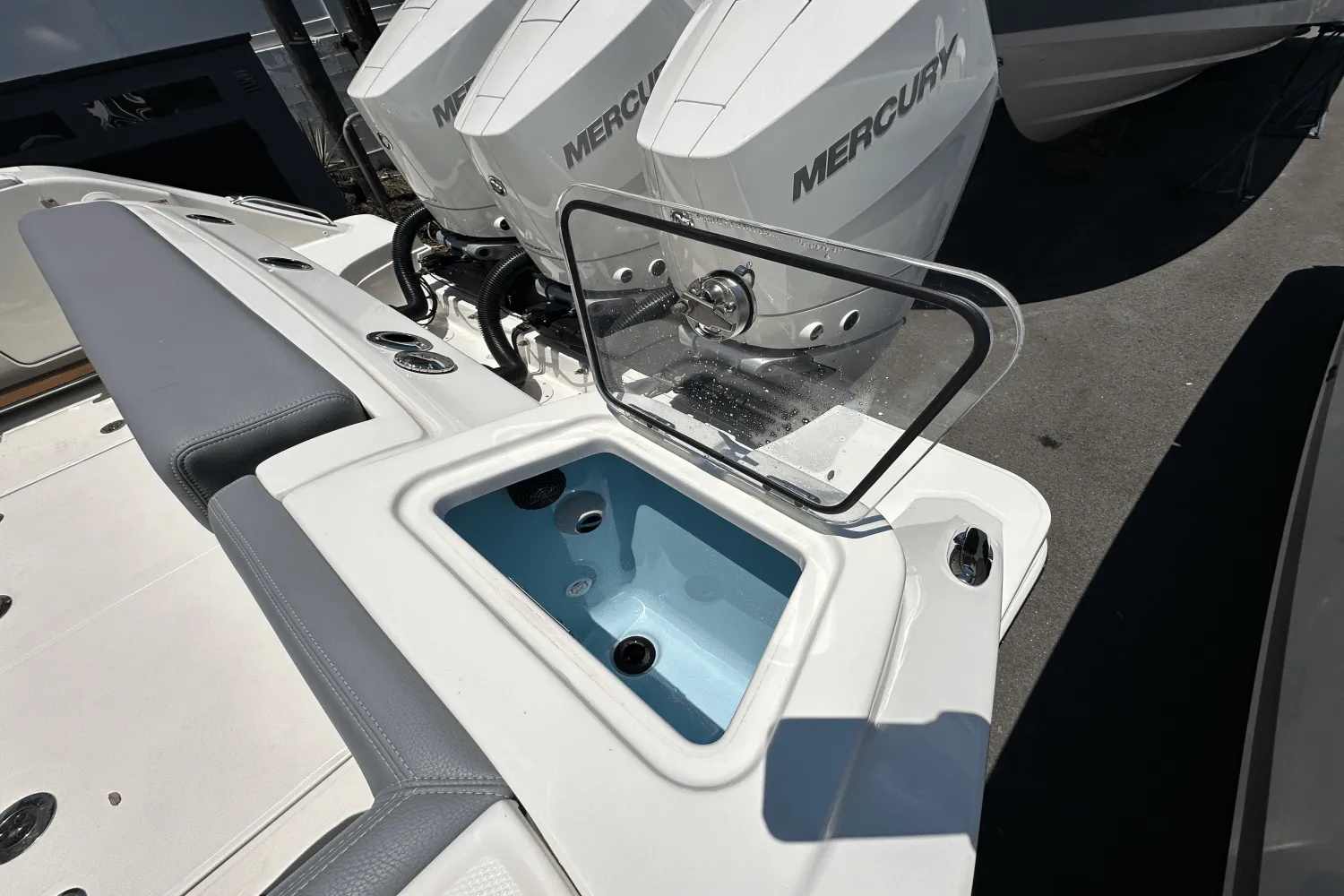 2025 Boston Whaler 350 Realm Image Thumbnail #8
