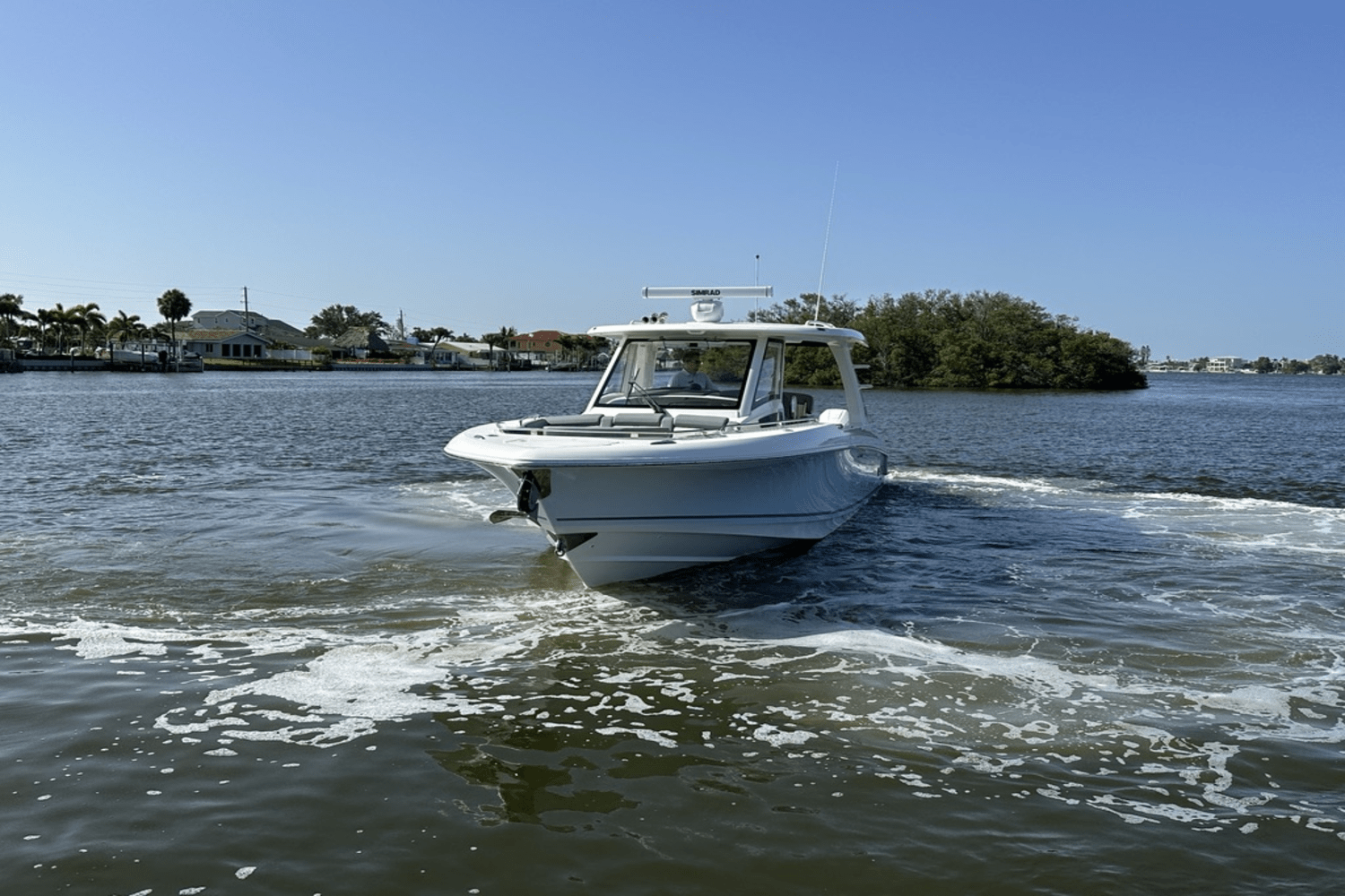 2025 Boston Whaler 350 Realm Image Thumbnail #43