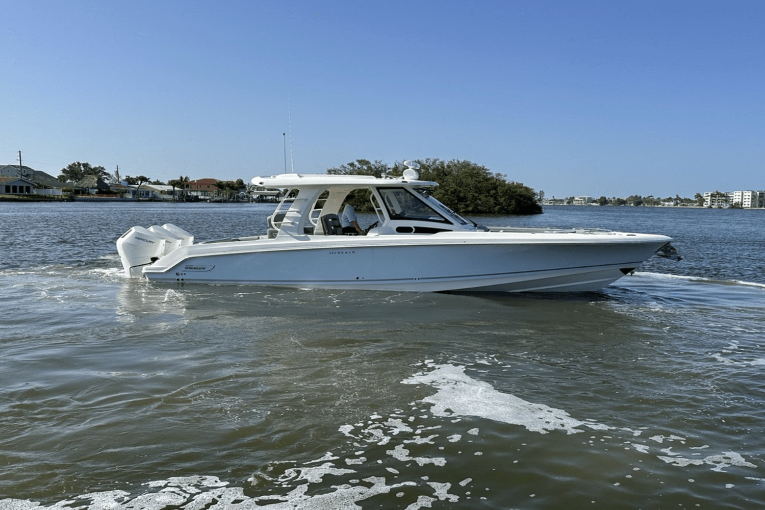 2025 Boston Whaler 350 Realm Image Thumbnail #2