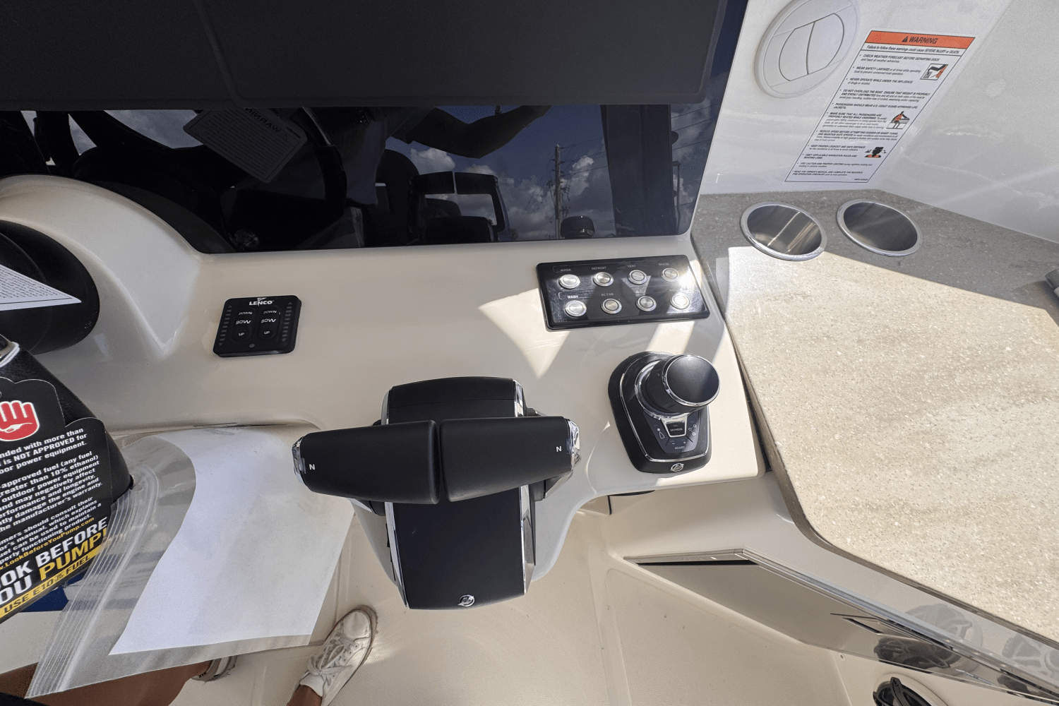 2025 Boston Whaler 350 Realm Image Thumbnail #18