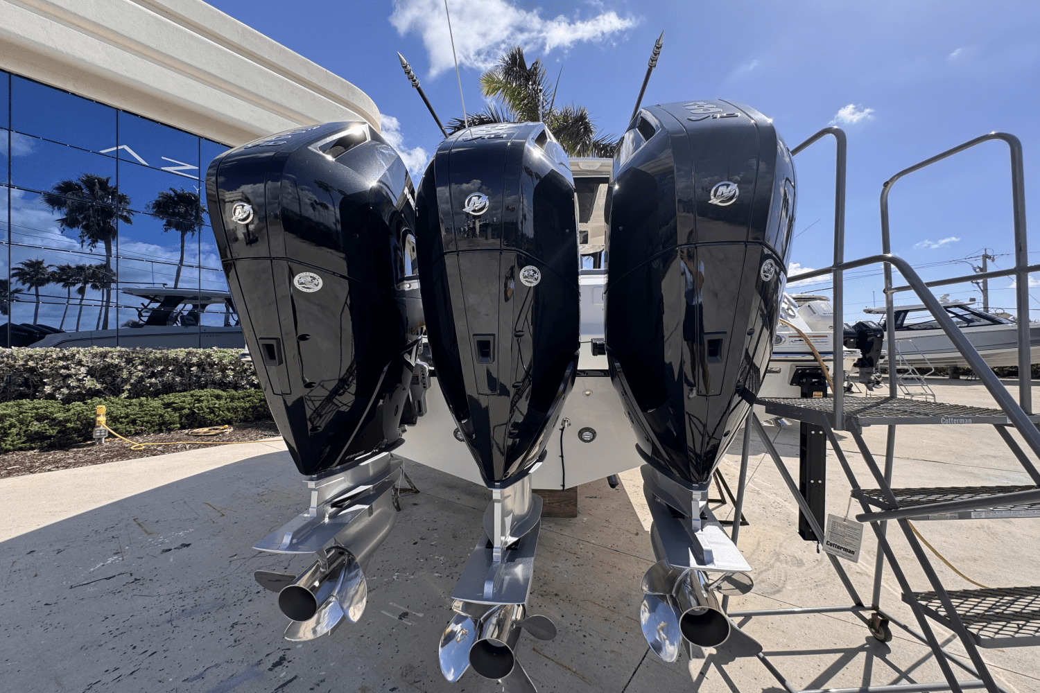 2025 Boston Whaler 350 Realm Image Thumbnail #2