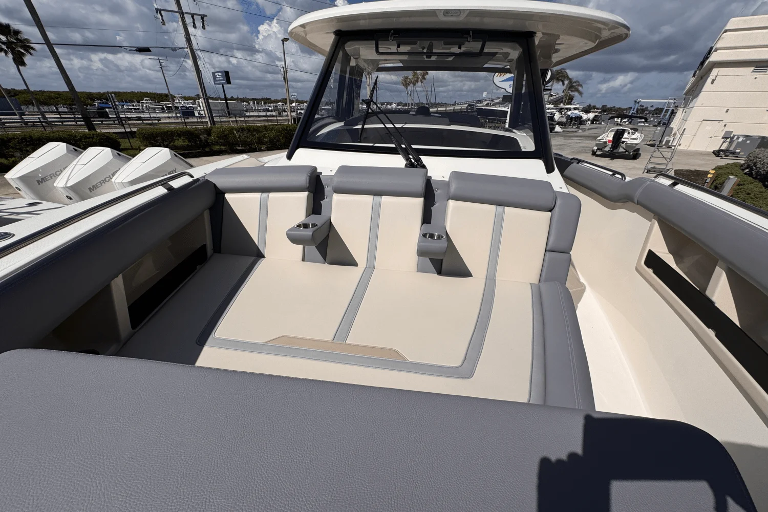 2025 Boston Whaler 350 Realm Image Thumbnail #28