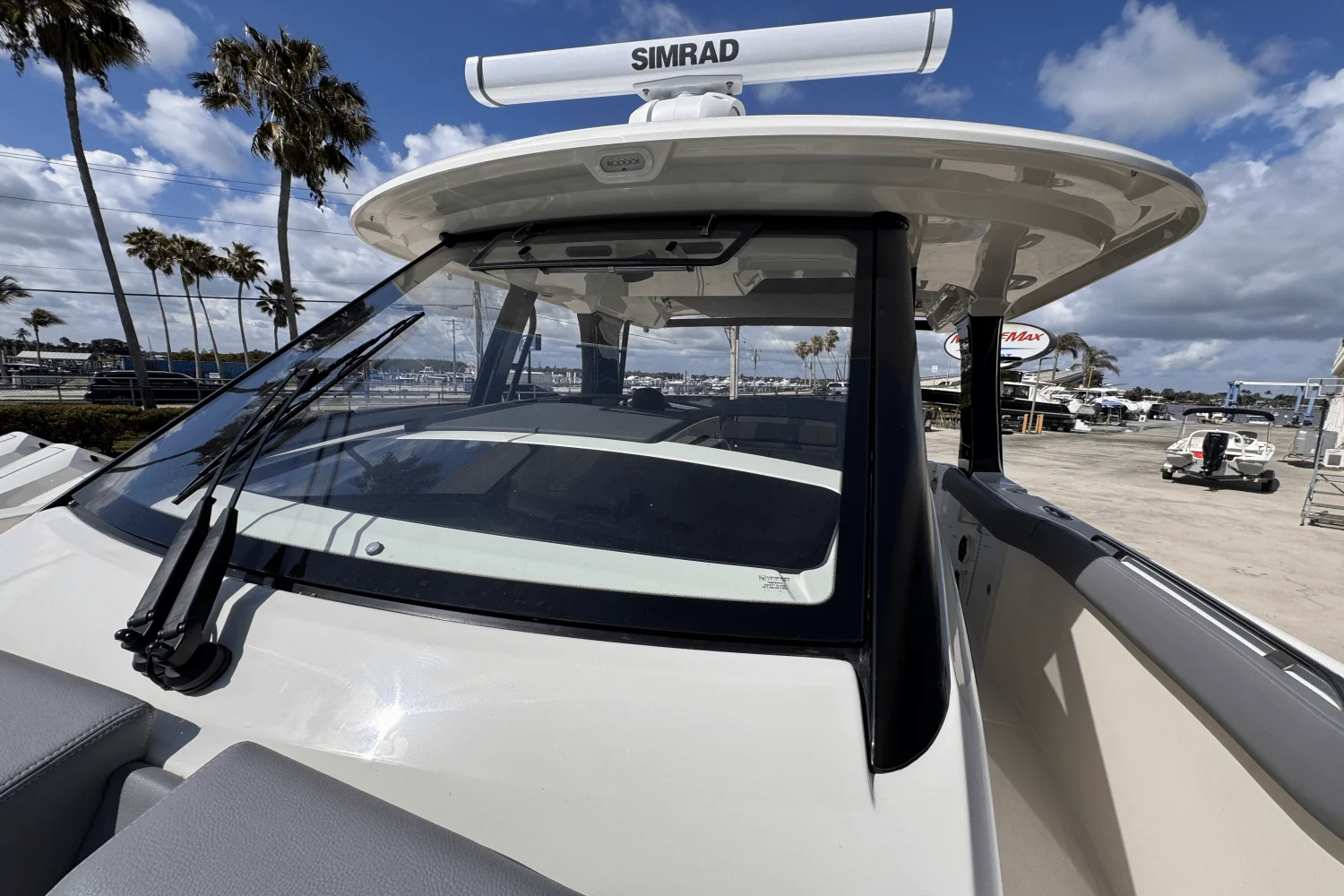 2025 Boston Whaler 350 Realm Image Thumbnail #30