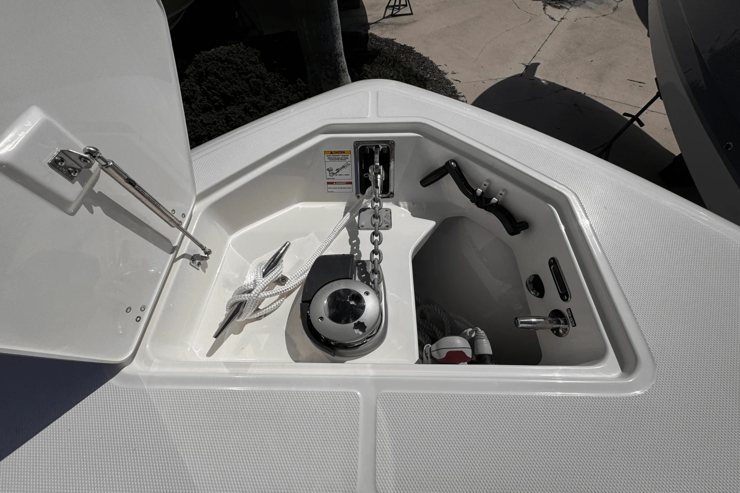 2025 Boston Whaler 350 Realm Image Thumbnail #29