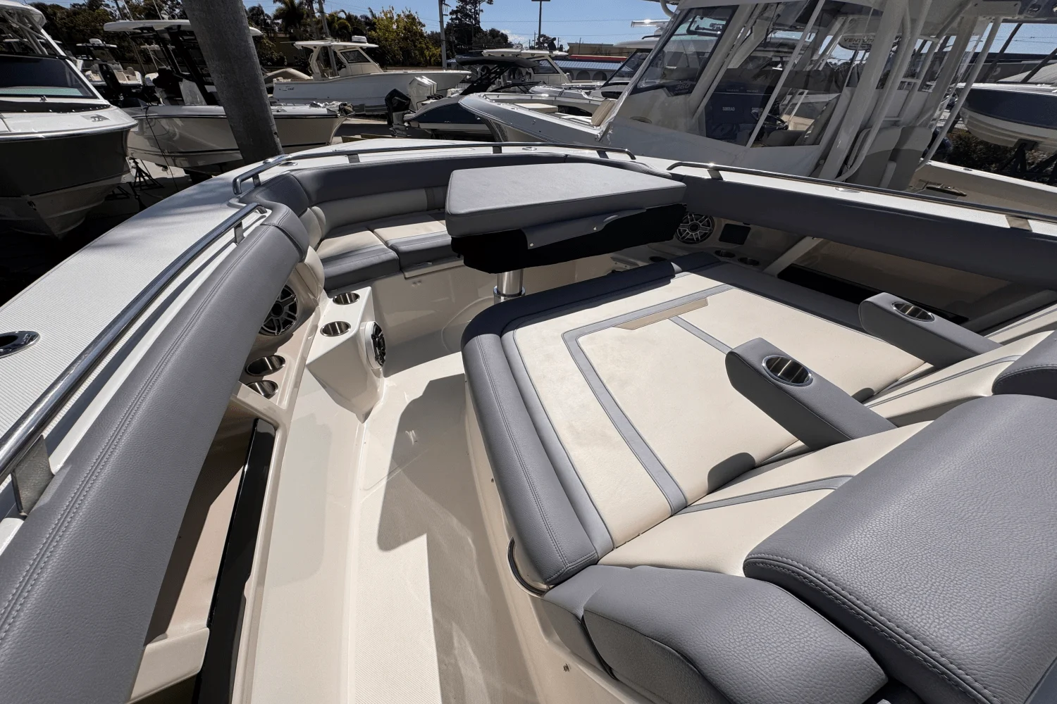 2025 Boston Whaler 350 Realm Image Thumbnail #27