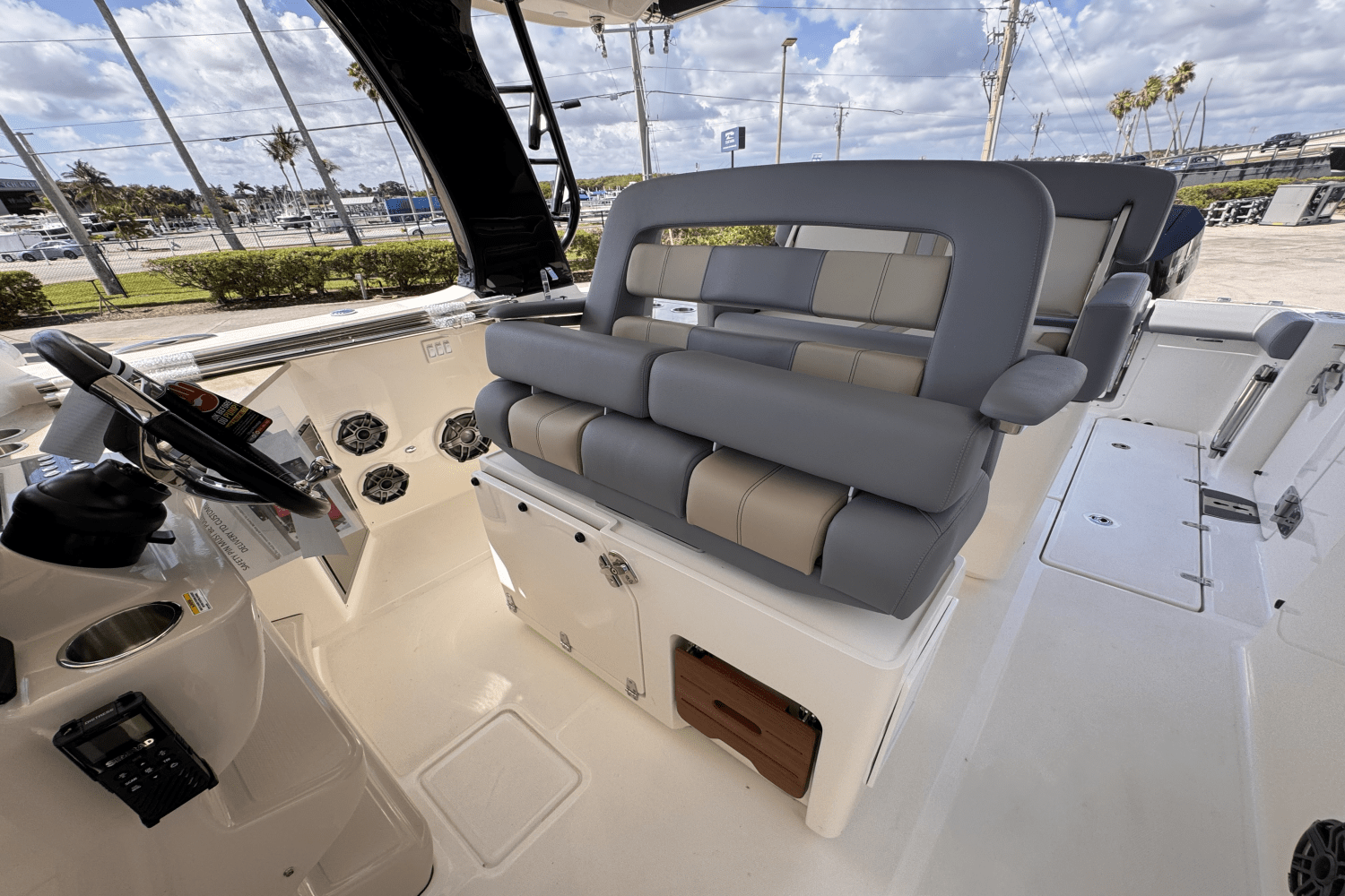 2025 Boston Whaler 350 Realm Image Thumbnail #16