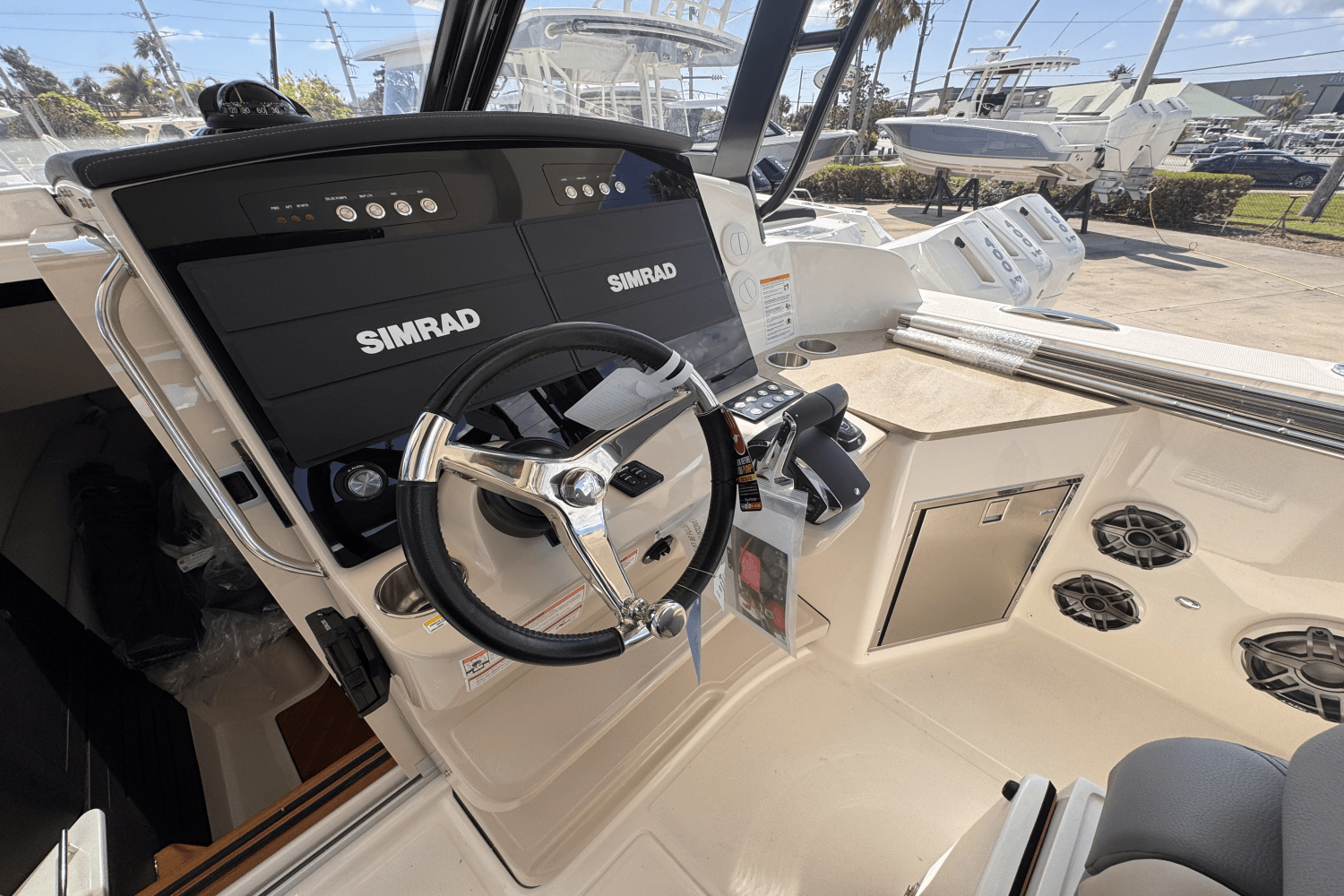 2025 Boston Whaler 350 Realm Image Thumbnail #17