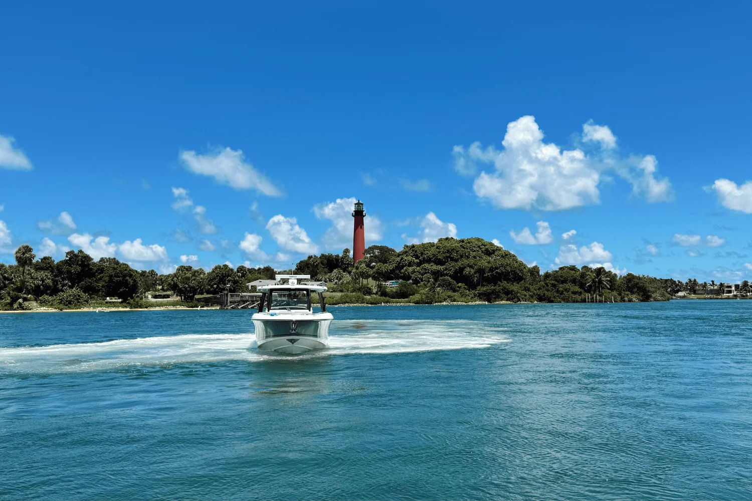 2025 Boston Whaler 350 Realm Image Thumbnail #5