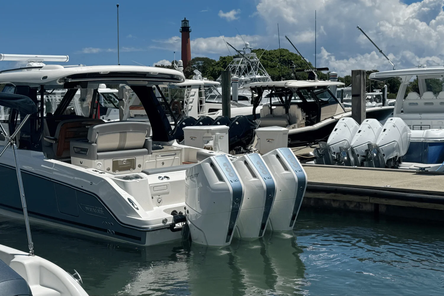 2025 Boston Whaler 350 Realm Image Thumbnail #32