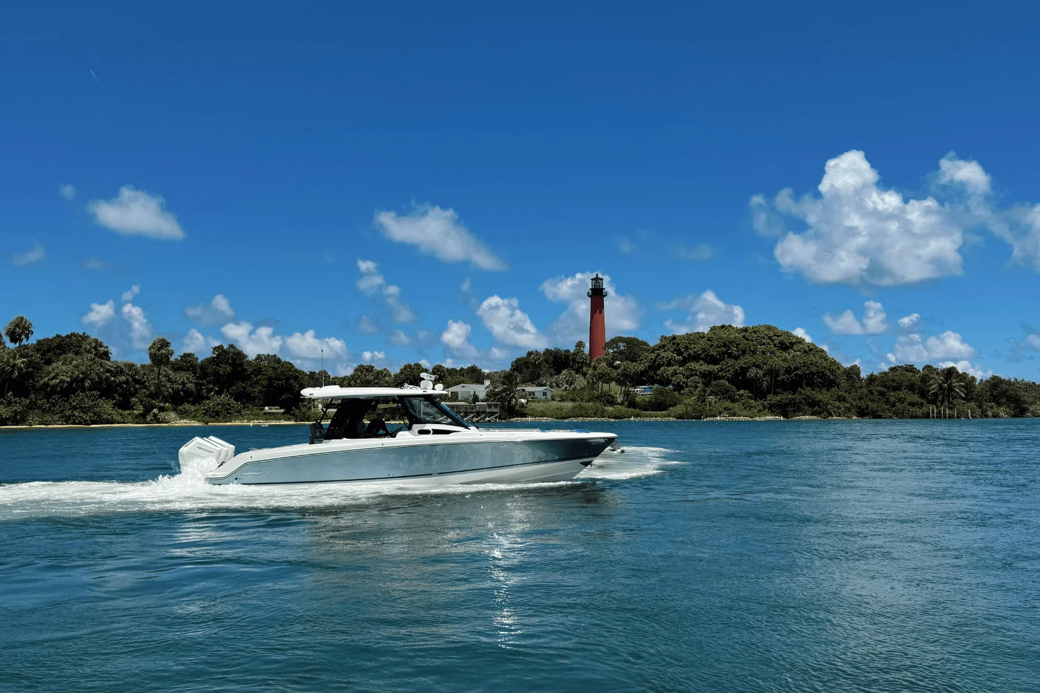 2025 Boston Whaler 350 Realm Image Thumbnail #0