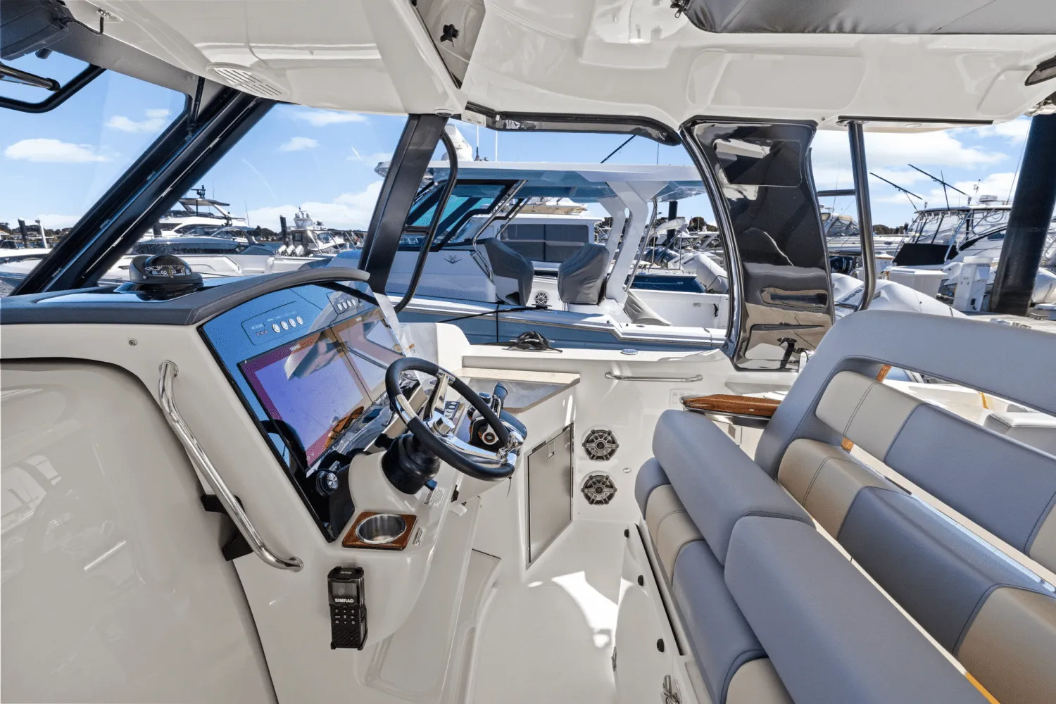 2025 Boston Whaler 350 Realm Image Thumbnail #26