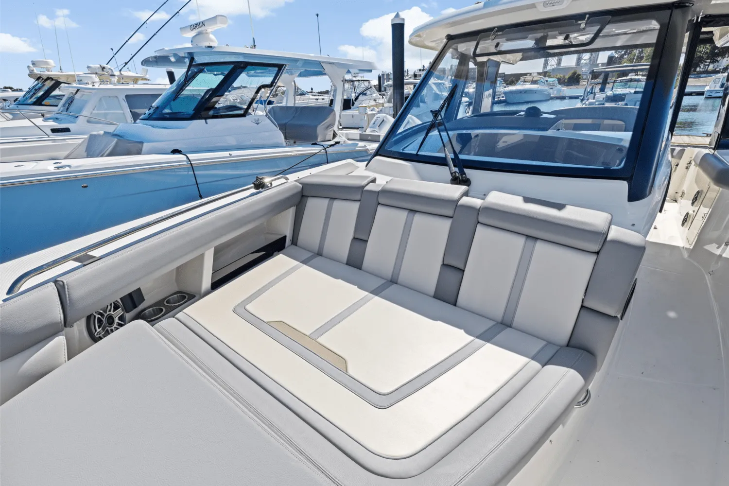 2025 Boston Whaler 350 Realm Image Thumbnail #45