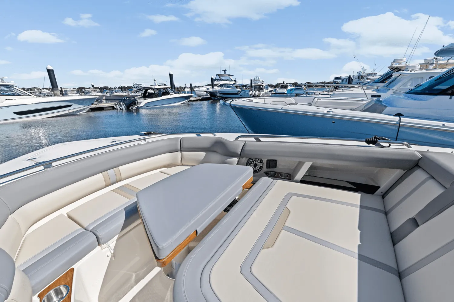 2025 Boston Whaler 350 Realm Image Thumbnail #43