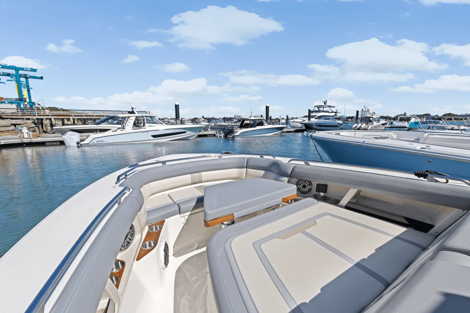 2025 Boston Whaler 350 Realm Image Thumbnail #42