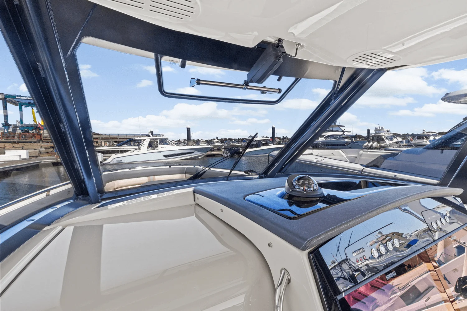 2025 Boston Whaler 350 Realm Image Thumbnail #30