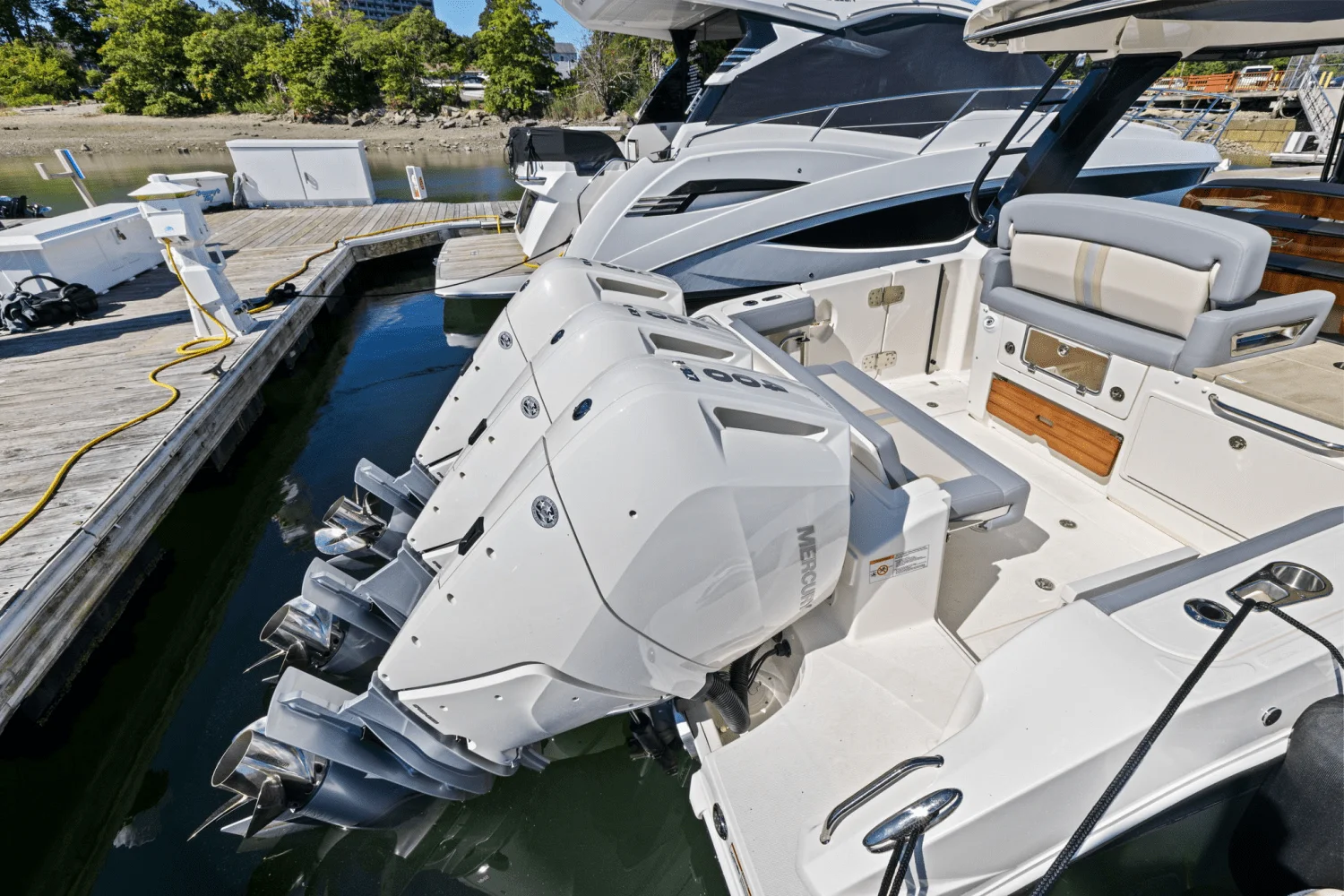 2025 Boston Whaler 350 Realm Image Thumbnail #7