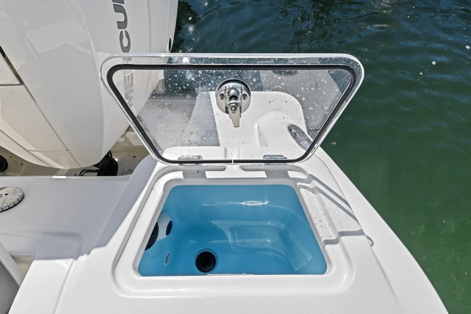 2025 Boston Whaler 350 Realm Image Thumbnail #9