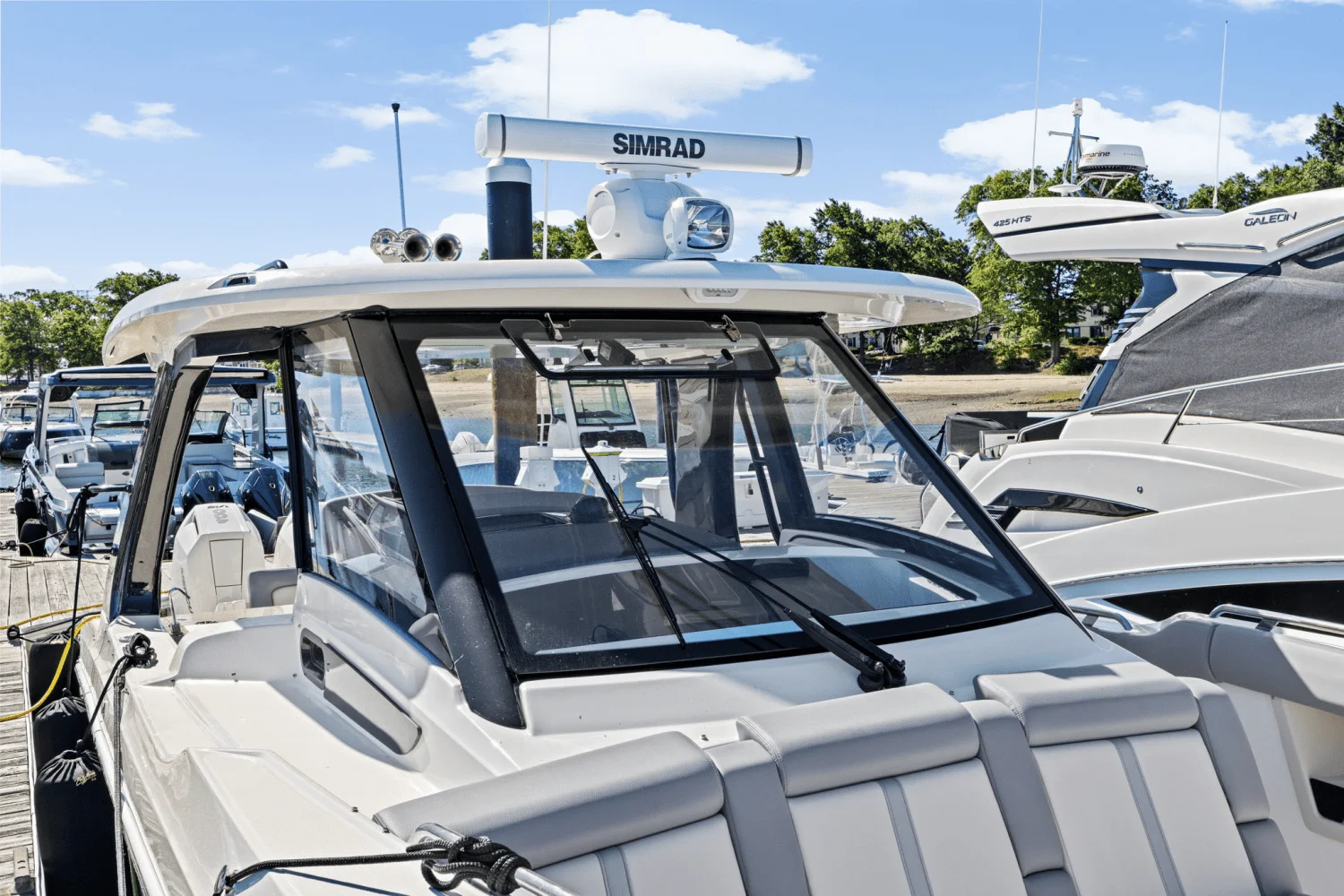 2025 Boston Whaler 350 Realm Image Thumbnail #46