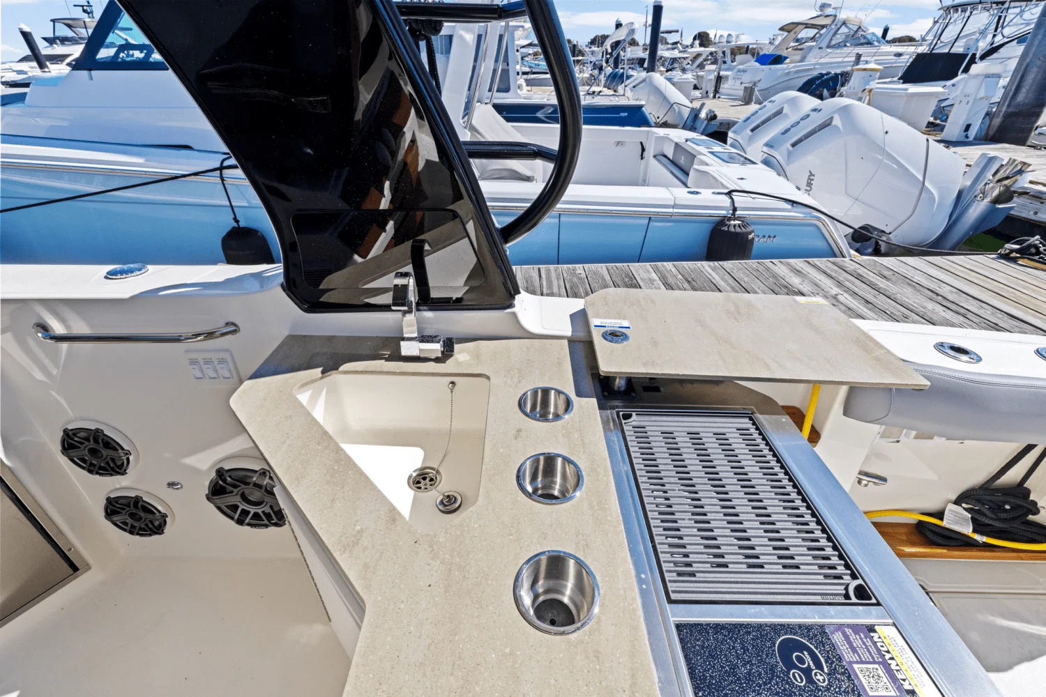 2025 Boston Whaler 350 Realm Image Thumbnail #16