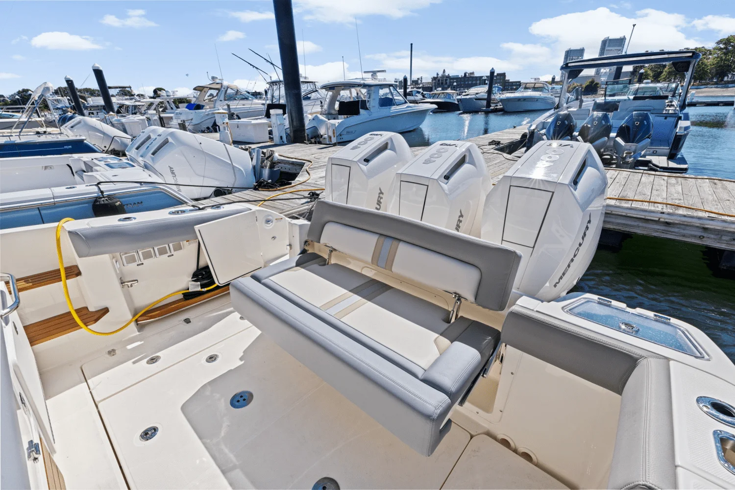 2025 Boston Whaler 350 Realm Image Thumbnail #11
