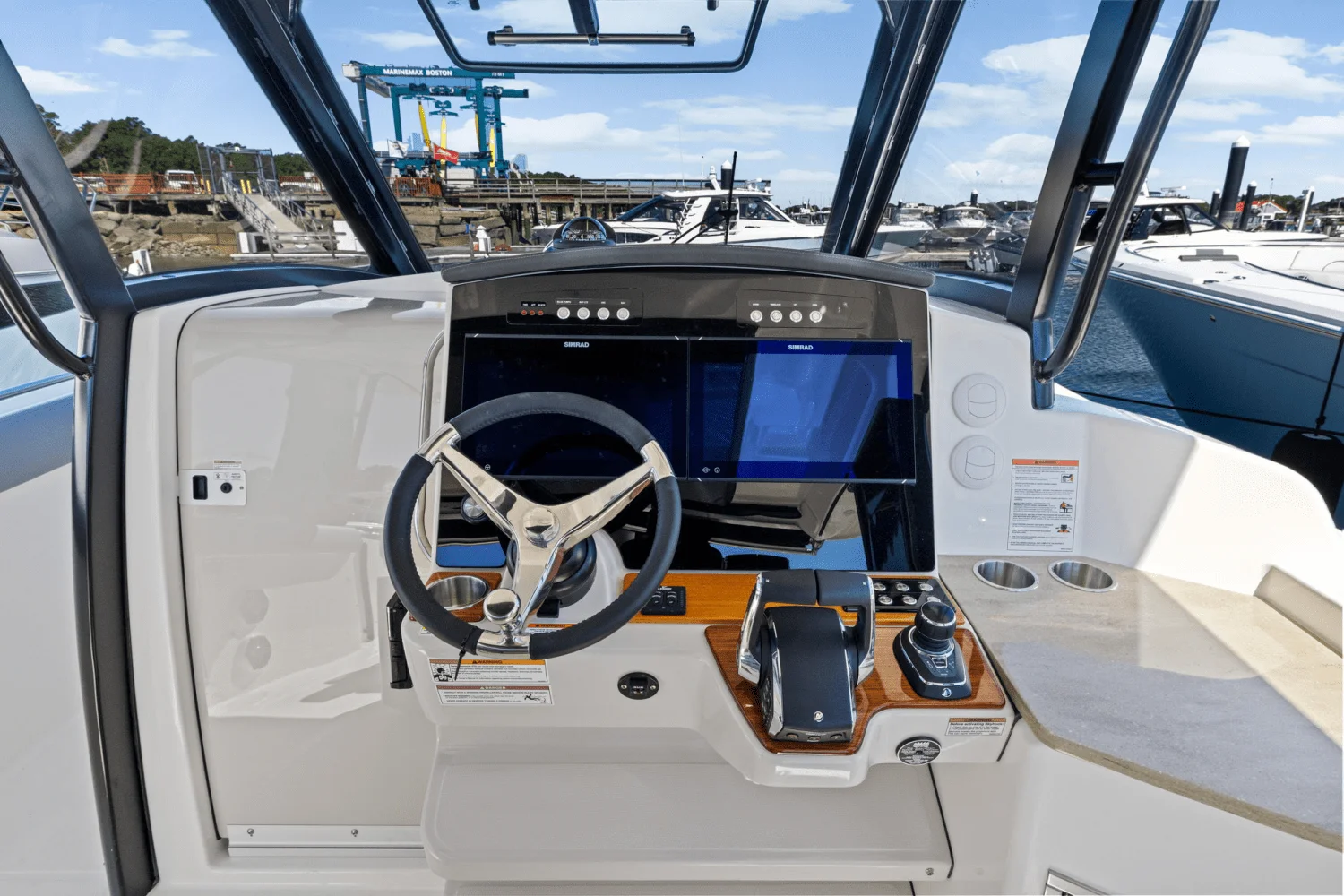 2025 Boston Whaler 350 Realm Image Thumbnail #28