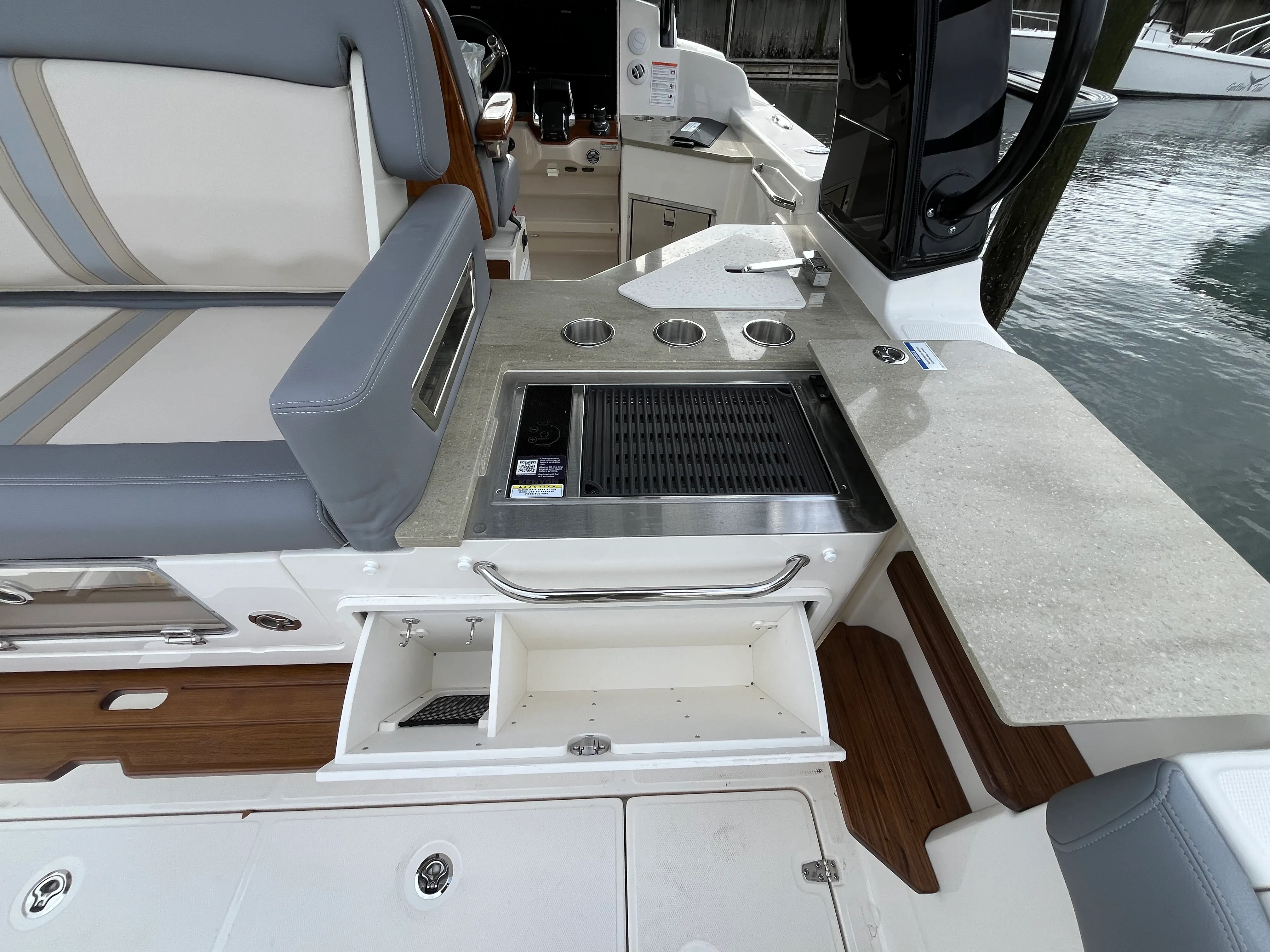 2026 Boston Whaler 350 Realm Image Thumbnail #24