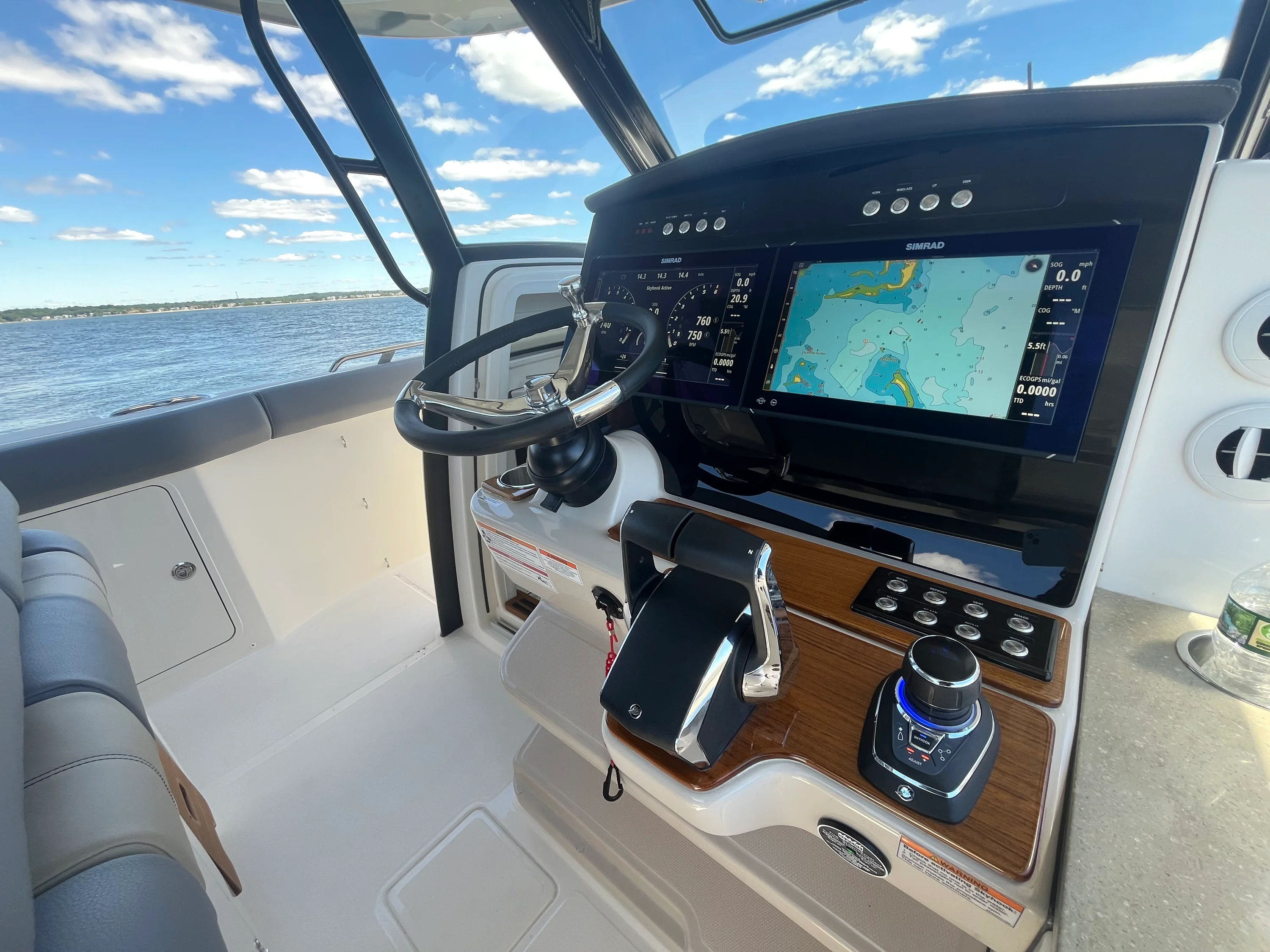 2026 Boston Whaler 350 Realm Image Thumbnail #31