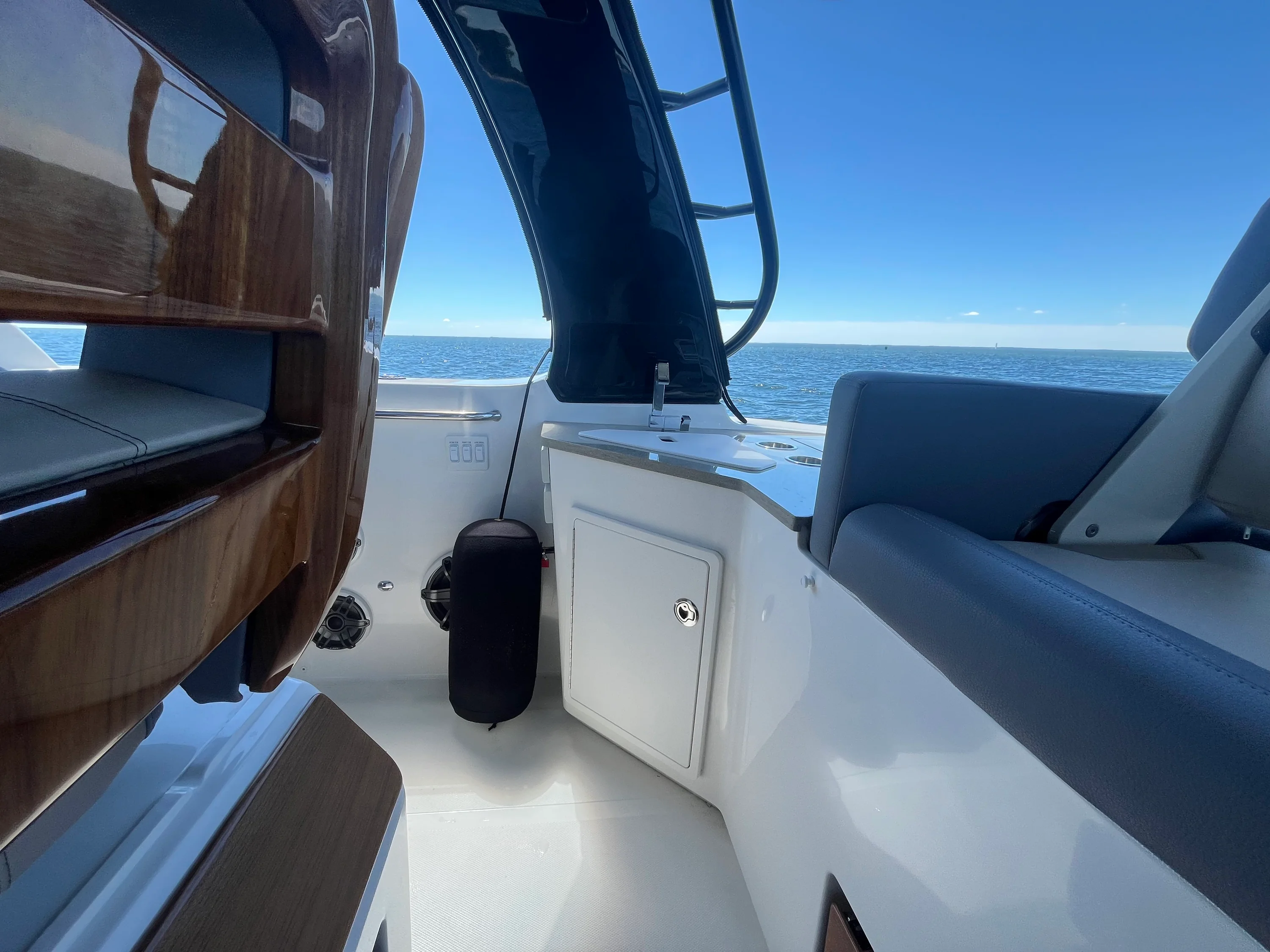 2026 Boston Whaler 350 Realm Image Thumbnail #25