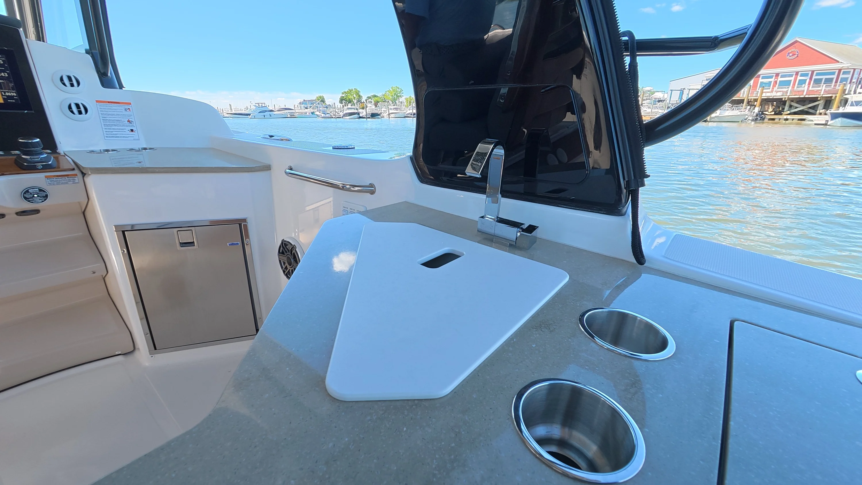 2026 Boston Whaler 350 Realm Image Thumbnail #27