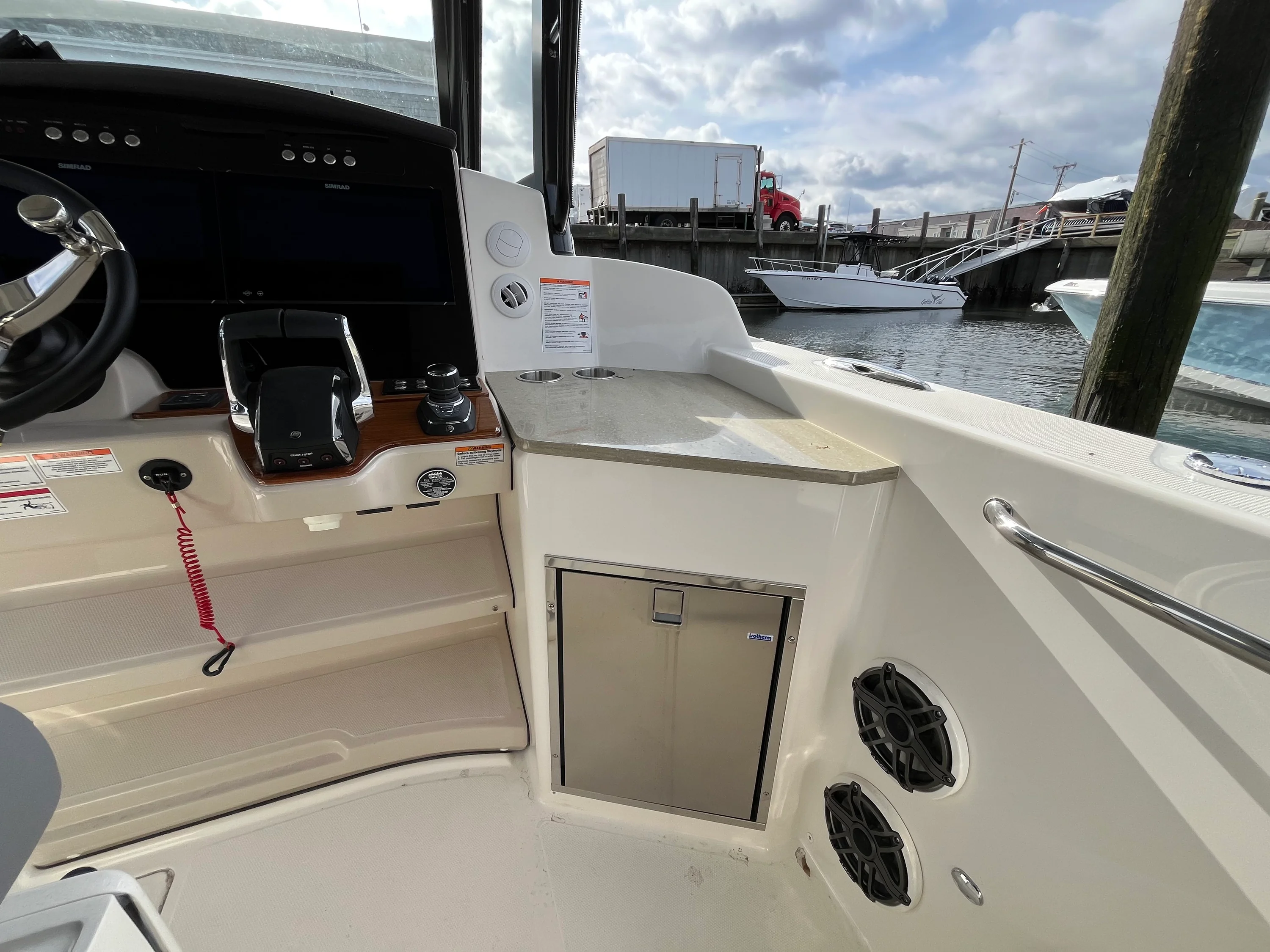 2026 Boston Whaler 350 Realm Image Thumbnail #30