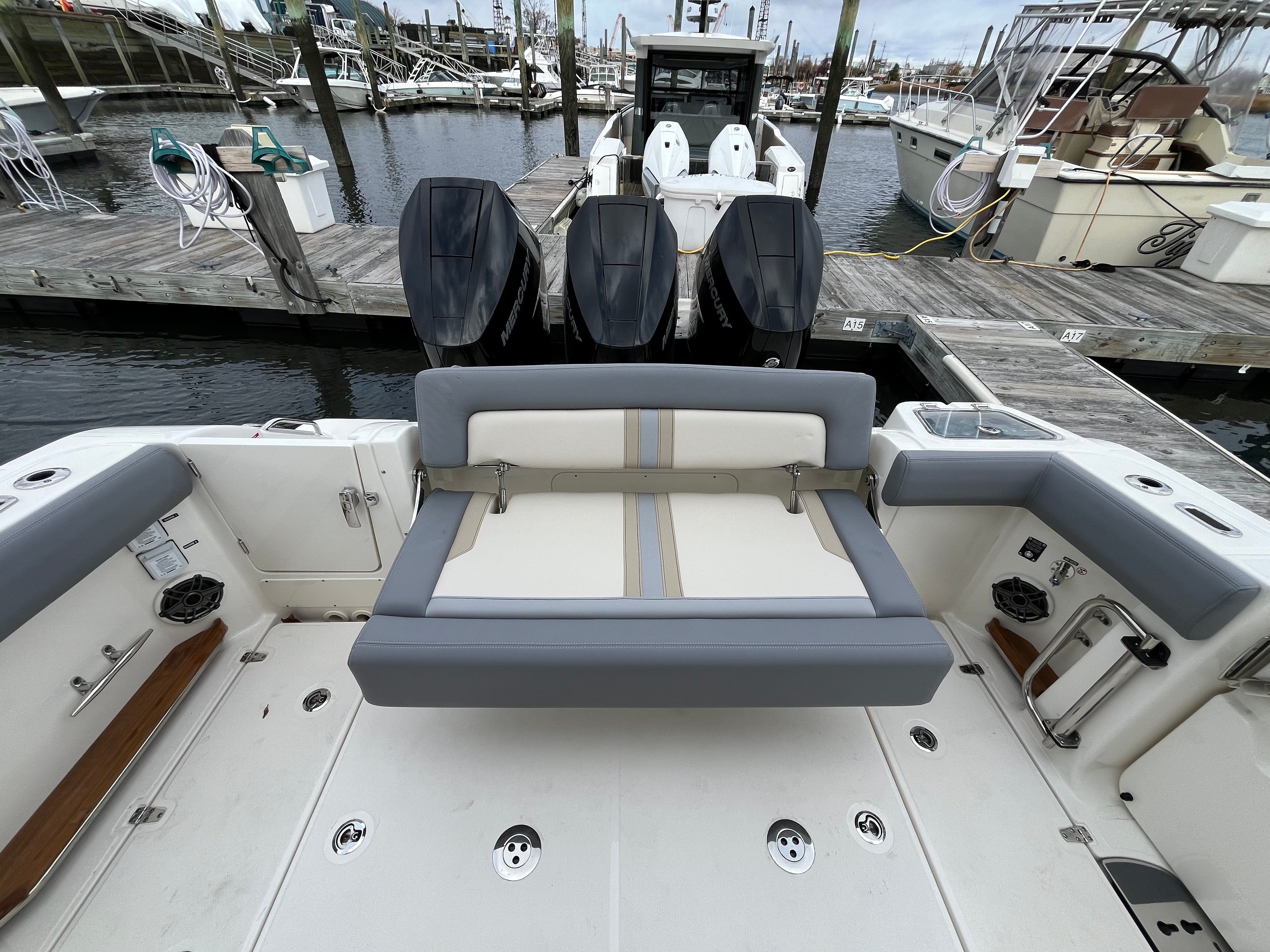 2026 Boston Whaler 350 Realm Image Thumbnail #21